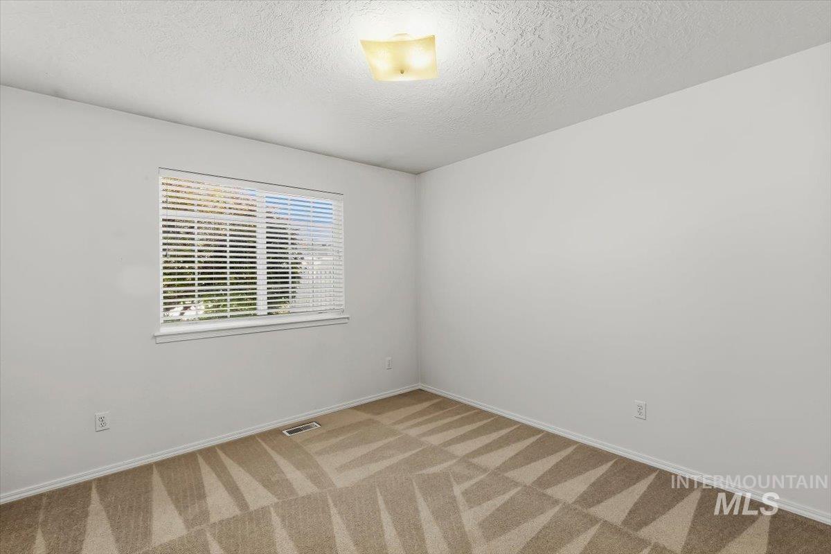 3308 W Moon Lake Lane, Meridian, Idaho 83646, 2 Bedrooms, 2 Bathrooms, Residential For Sale, Price $389,000,MLS 99001935