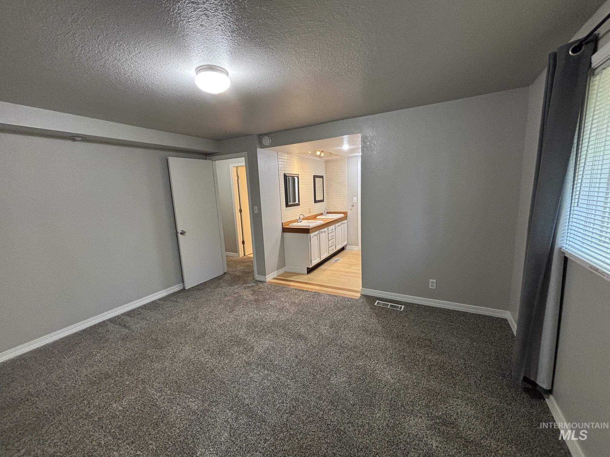 1876 W Malad Ln, Boise, Idaho 83705, 3 Bedrooms, 2 Bathrooms, Residential For Sale, Price $469,900,MLS 99001944