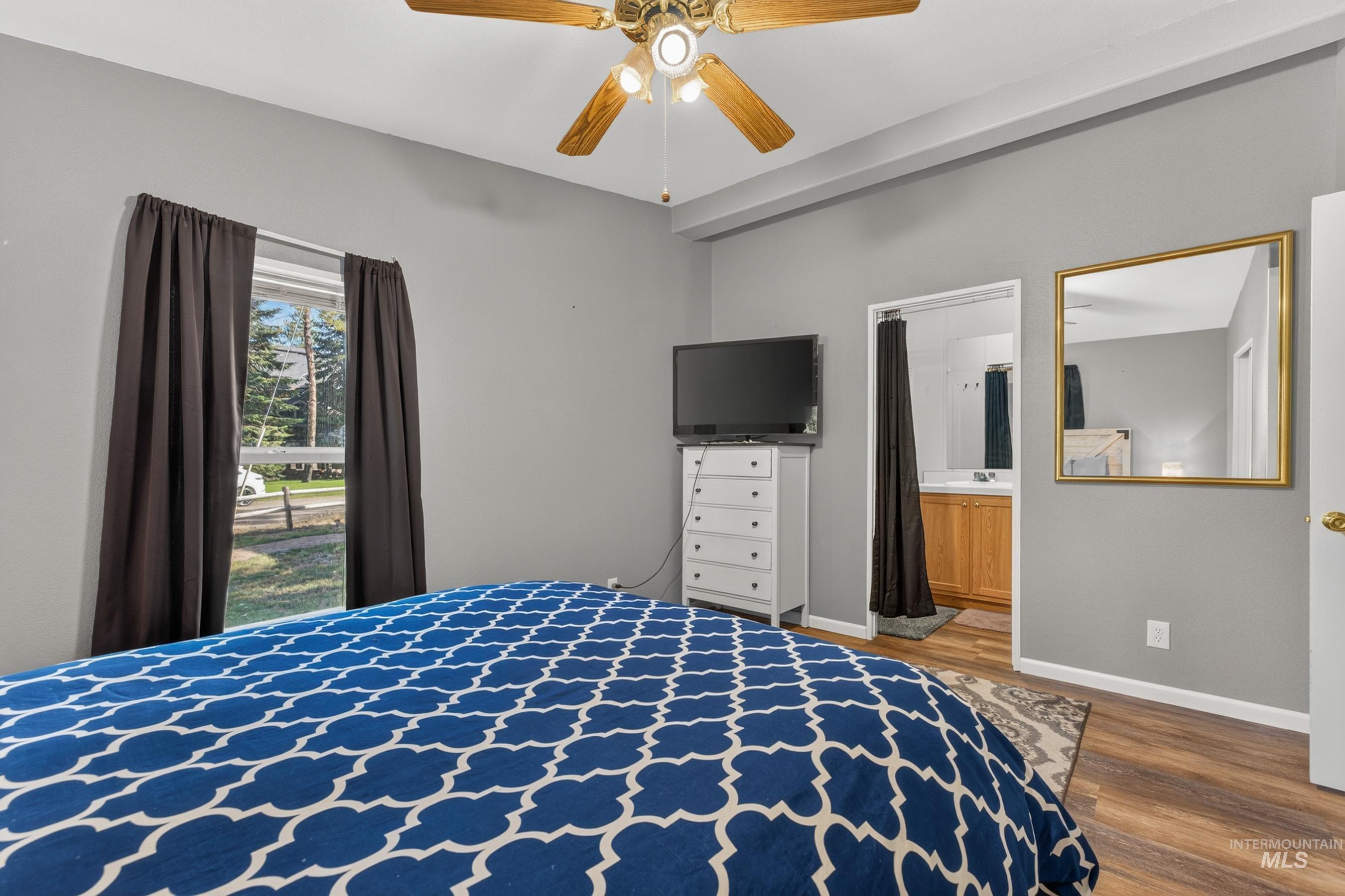 185 DeeDee, Donnelly, Idaho 83615, 2 Bedrooms, 2 Bathrooms, Residential For Sale, Price $399,000,MLS 99001945