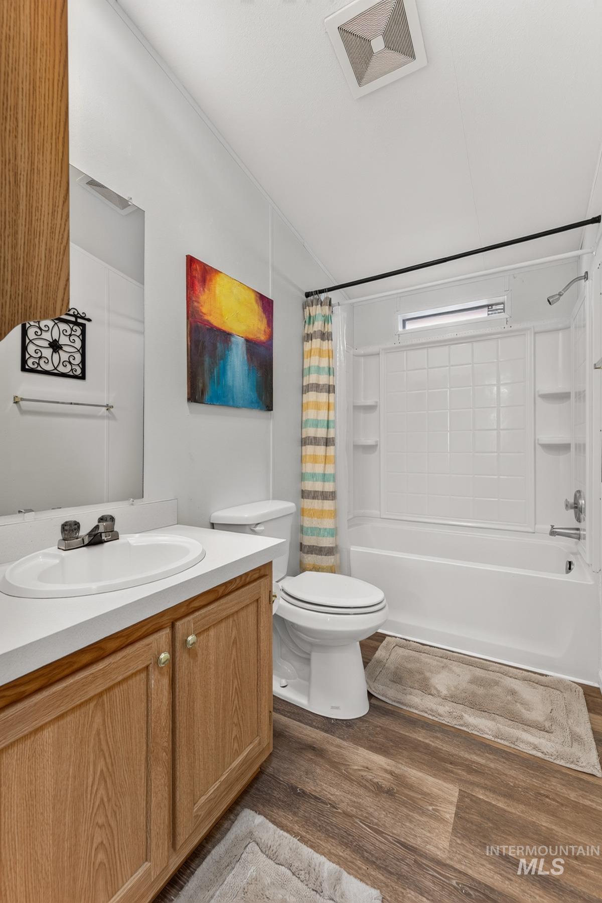 185 DeeDee, Donnelly, Idaho 83615, 2 Bedrooms, 2 Bathrooms, Residential For Sale, Price $399,000,MLS 99001945