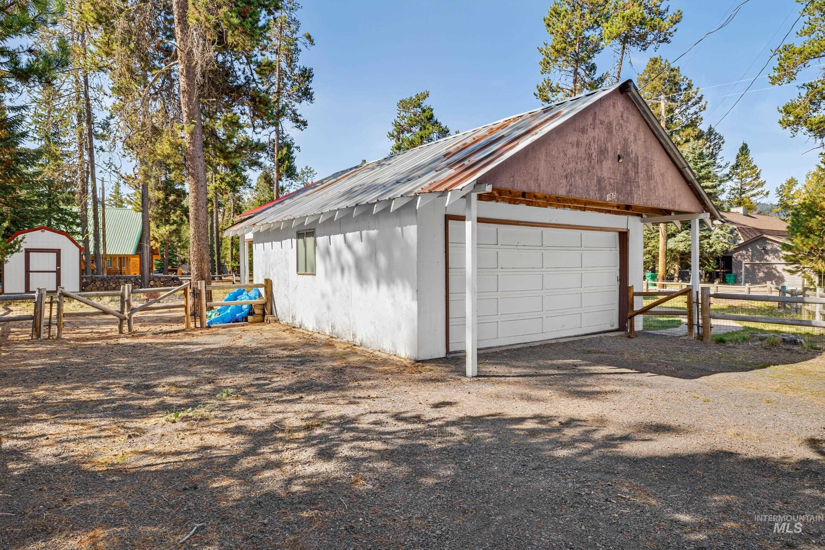 185 DeeDee, Donnelly, Idaho 83615, 2 Bedrooms, 2 Bathrooms, Residential For Sale, Price $399,000,MLS 99001945