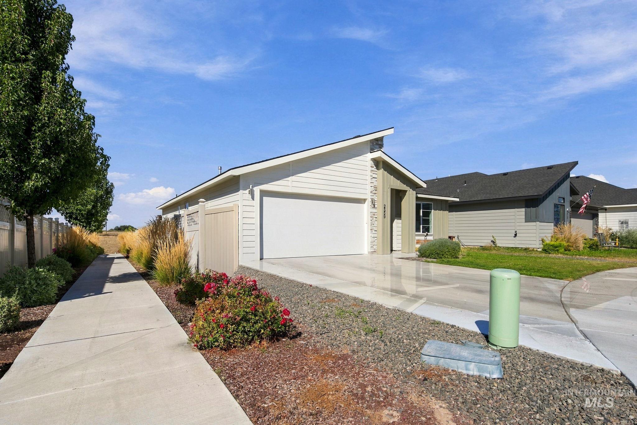 2359 N Thistle Dr, Kuna, Idaho 83634, 4 Bedrooms, 2 Bathrooms, Residential For Sale, Price $465,000,MLS 99001954