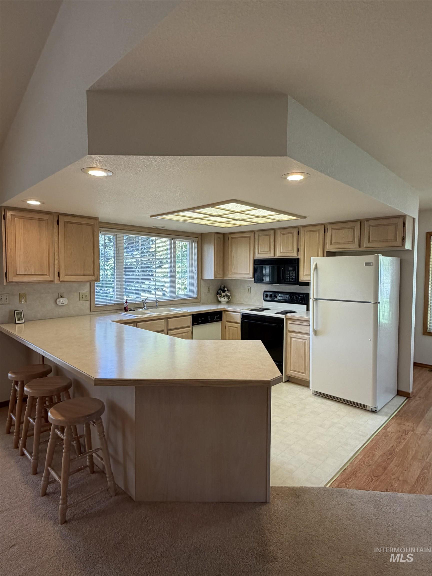 1865 Fairview St, Weiser, Idaho 83672, 3 Bedrooms, 2 Bathrooms, Residential For Sale, Price $470,000,MLS 99001958