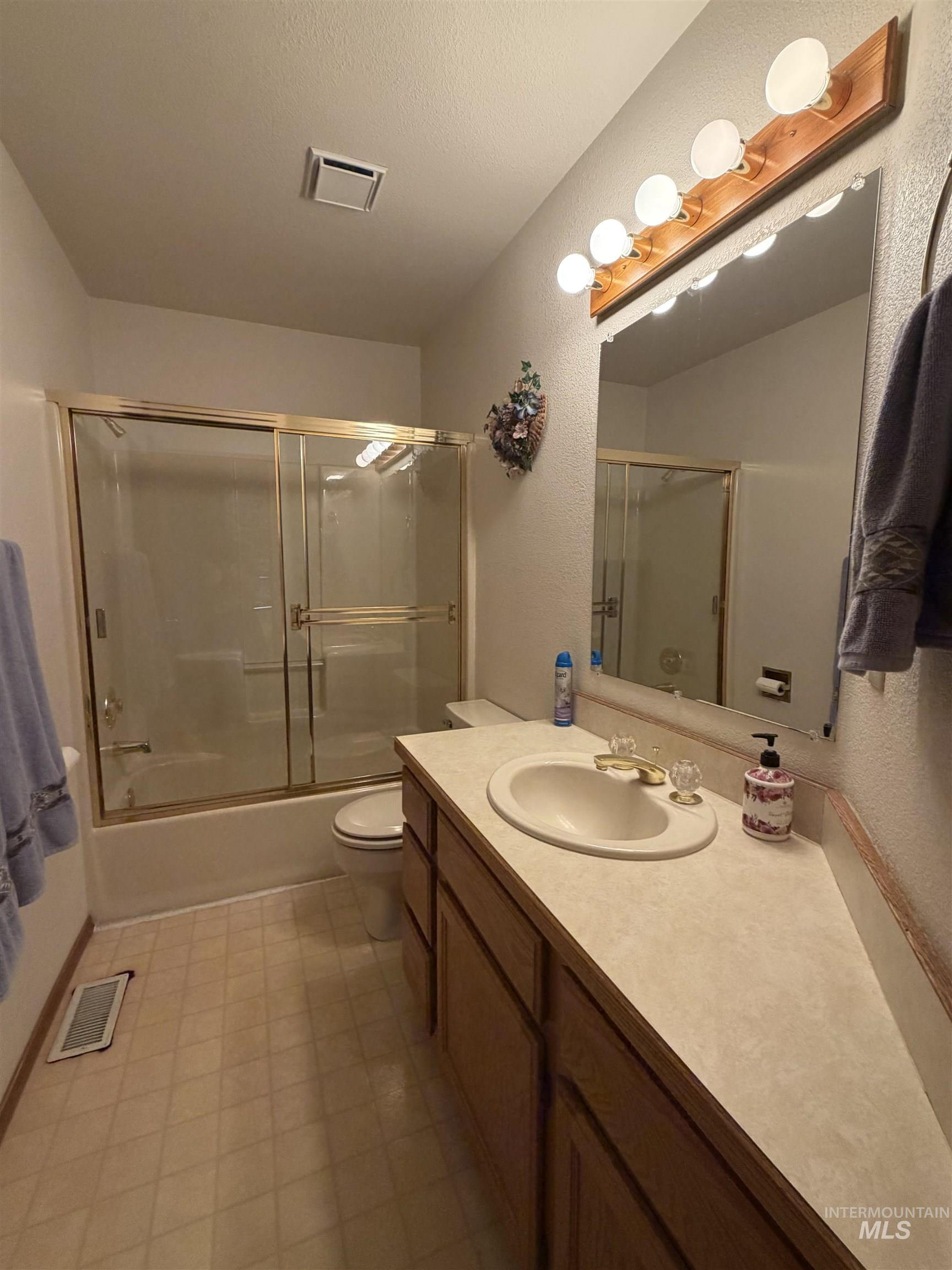 1865 Fairview St, Weiser, Idaho 83672, 3 Bedrooms, 2 Bathrooms, Residential For Sale, Price $470,000,MLS 99001958