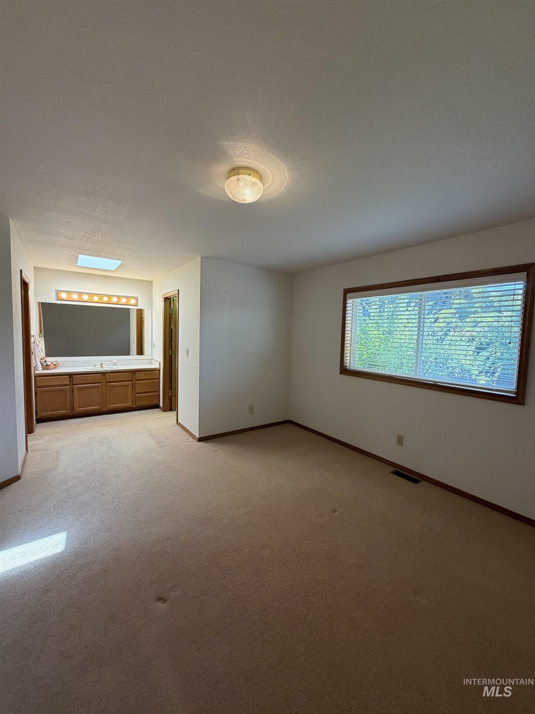 1865 Fairview St, Weiser, Idaho 83672, 3 Bedrooms, 2 Bathrooms, Residential For Sale, Price $470,000,MLS 99001958