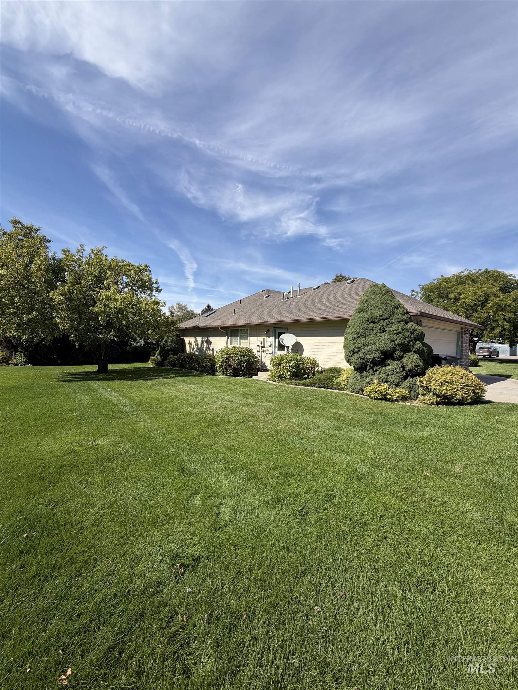 1865 Fairview St, Weiser, Idaho 83672, 3 Bedrooms, 2 Bathrooms, Residential For Sale, Price $470,000,MLS 99001958