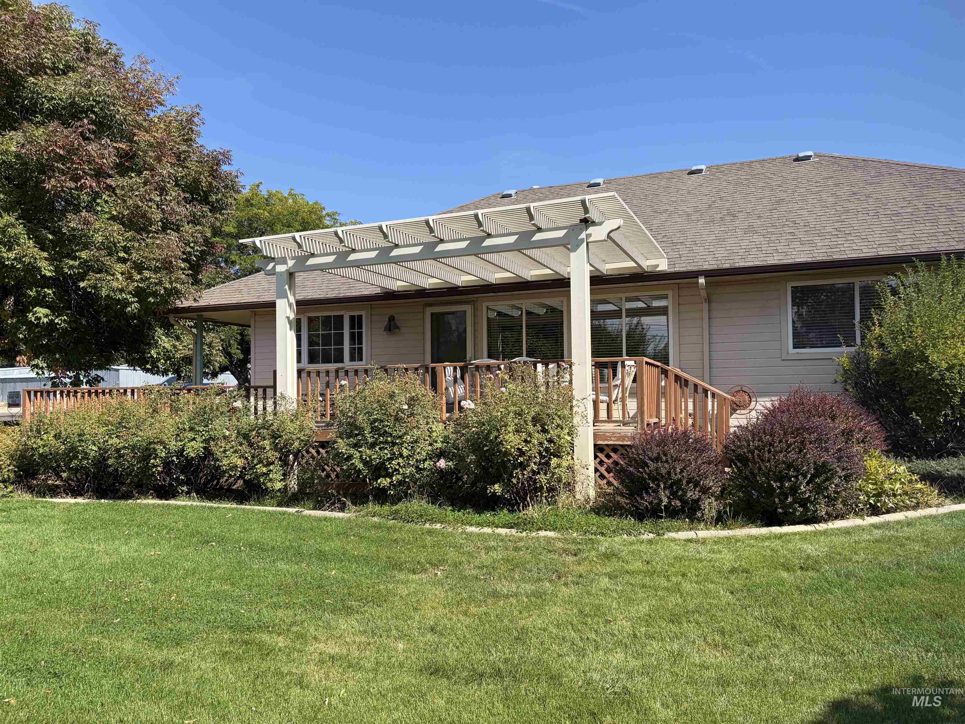 1865 Fairview St, Weiser, Idaho 83672, 3 Bedrooms, 2 Bathrooms, Residential For Sale, Price $470,000,MLS 99001958