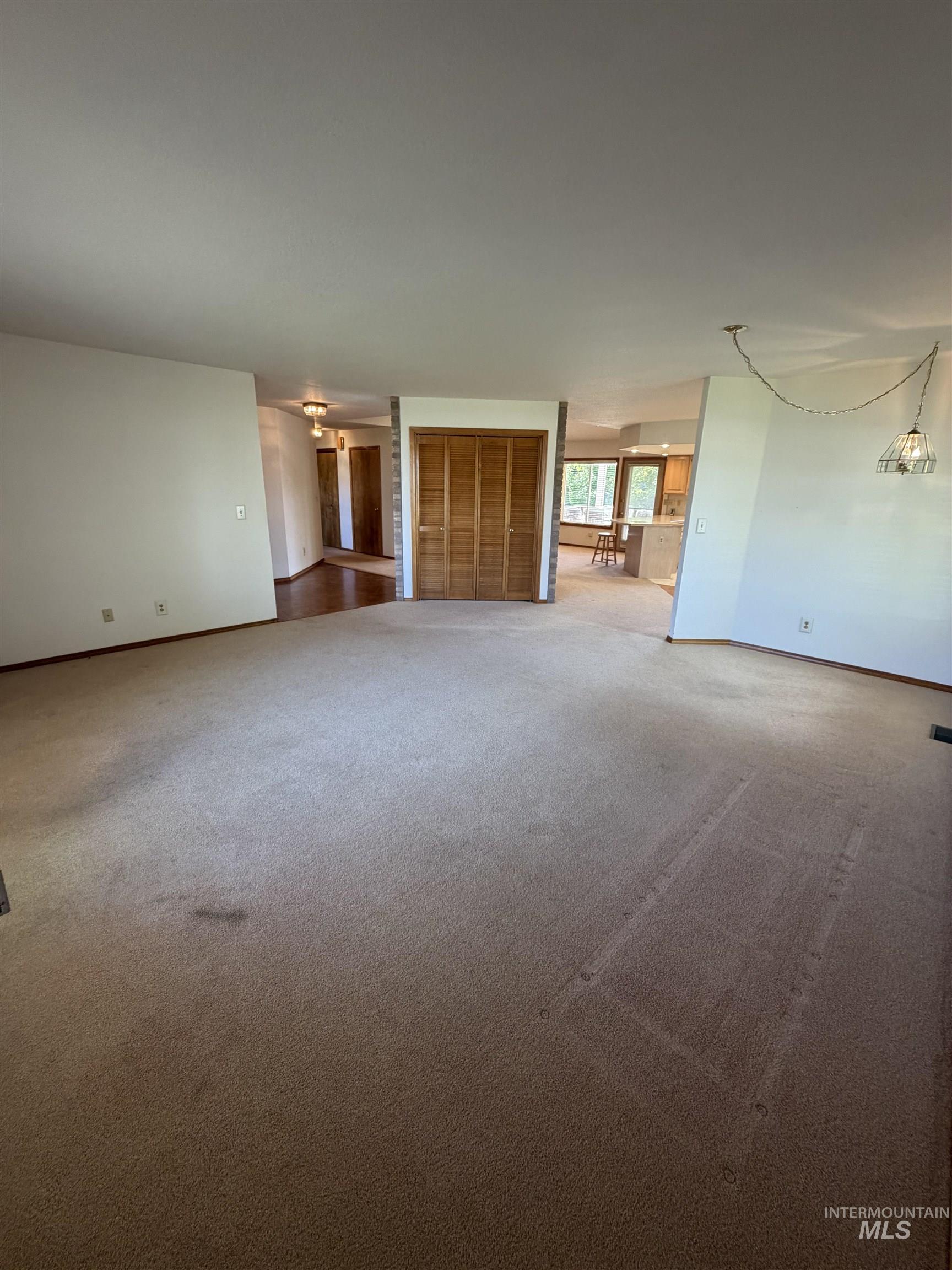 1865 Fairview St, Weiser, Idaho 83672, 3 Bedrooms, 2 Bathrooms, Residential For Sale, Price $470,000,MLS 99001958