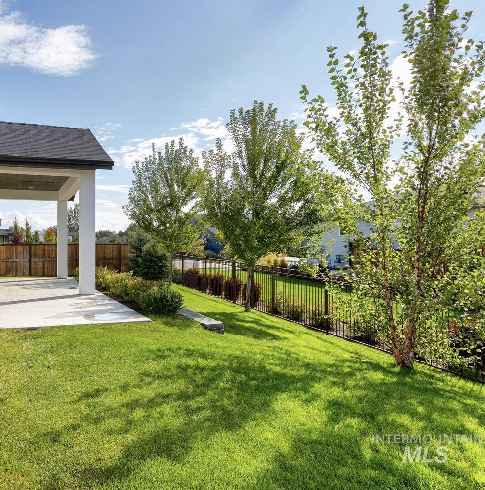 7655 W Meltwater Ln, Eagle, Idaho 83616, 4 Bedrooms, 2.5 Bathrooms, Residential For Sale, Price $1,175,000,MLS 99001972
