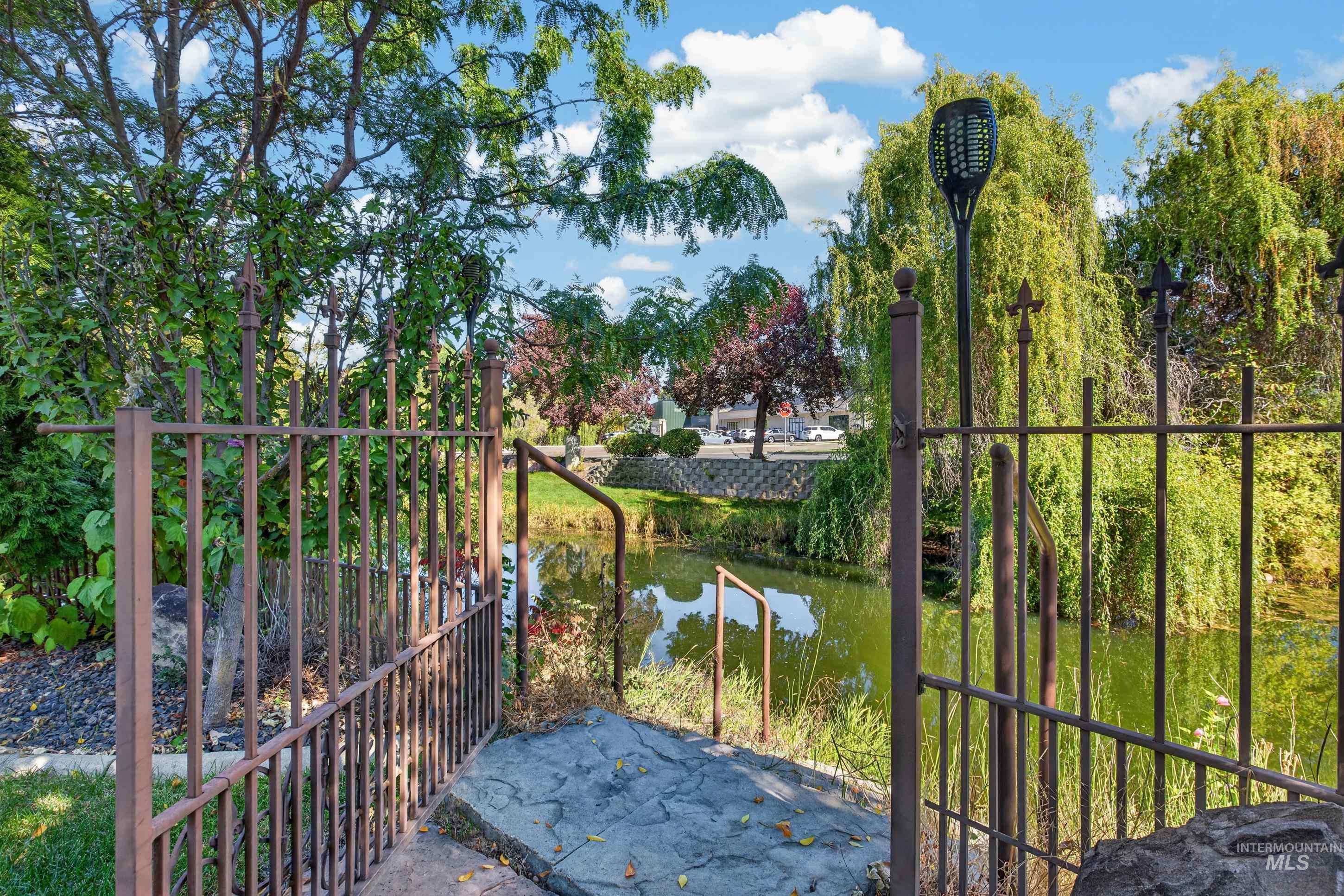 760 S Hydra, Star, Idaho 83669, 3 Bedrooms, 2.5 Bathrooms, Residential For Sale, Price $550,000,MLS 99001974