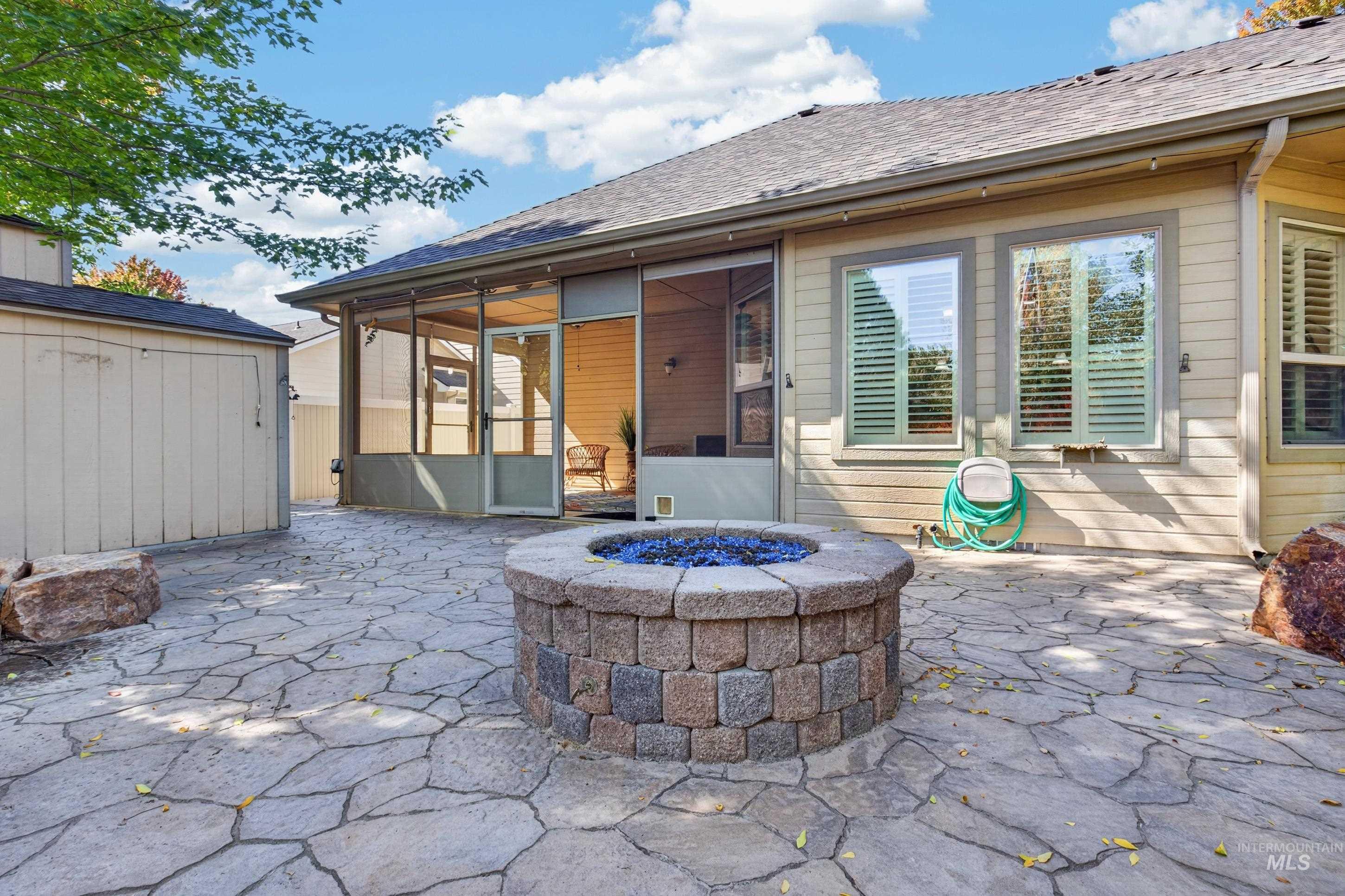 760 S Hydra, Star, Idaho 83669, 3 Bedrooms, 2.5 Bathrooms, Residential For Sale, Price $550,000,MLS 99001974