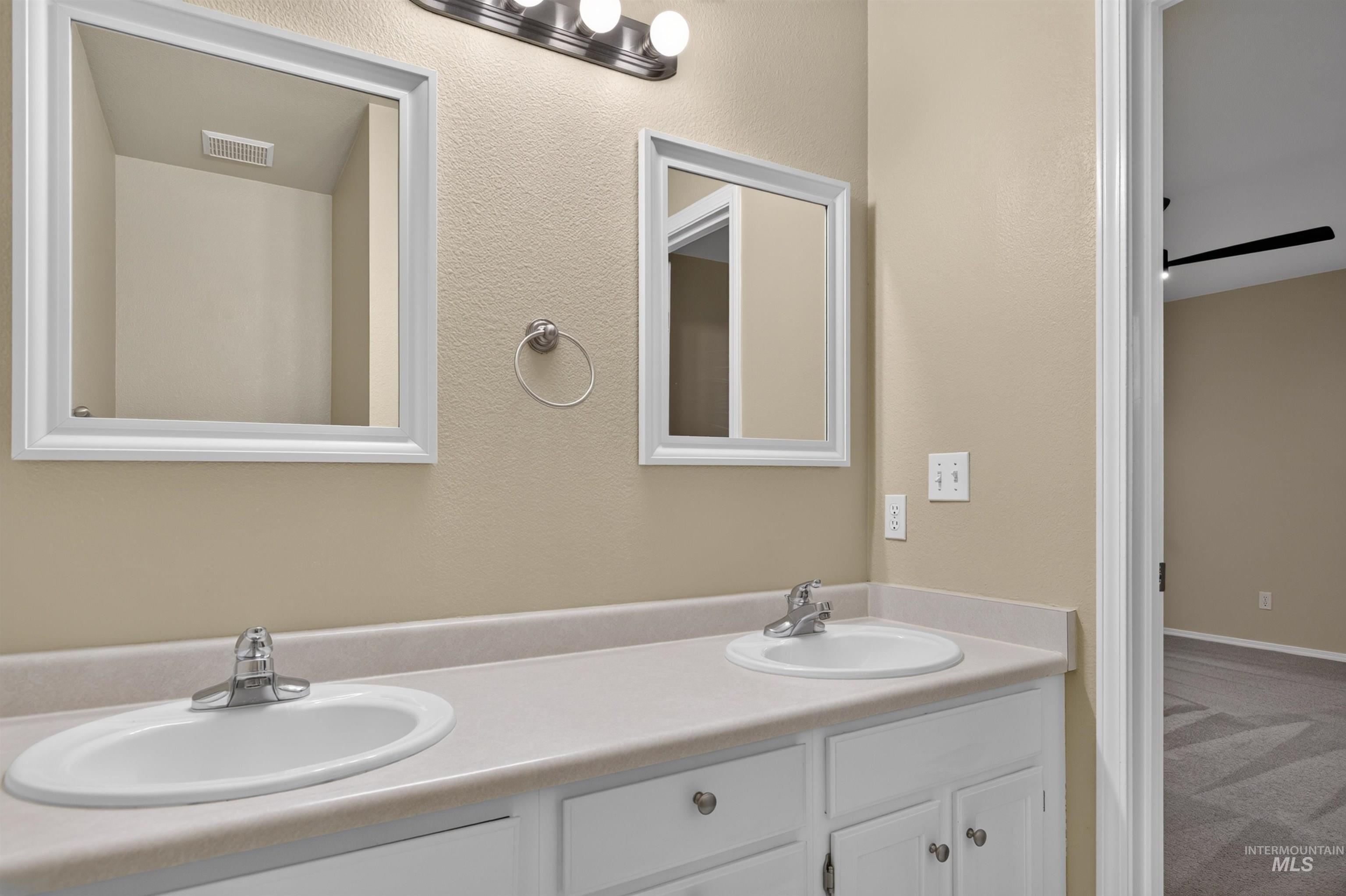 1862 S Leadville, Boise, Idaho 83706, 2 Bedrooms, 2 Bathrooms, Residential For Sale, Price $450,000,MLS 99001991