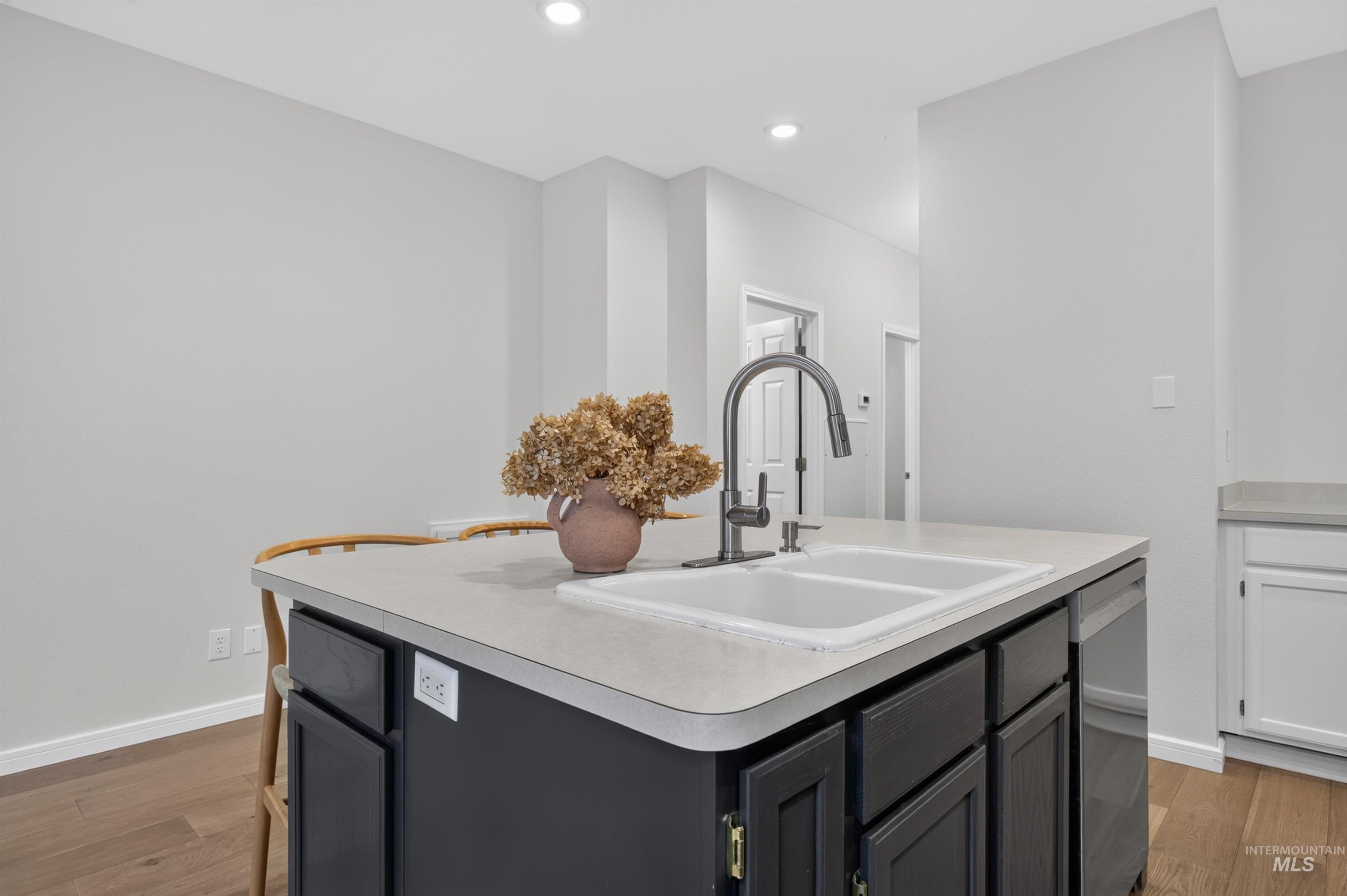 1862 S Leadville, Boise, Idaho 83706, 2 Bedrooms, 2 Bathrooms, Residential For Sale, Price $450,000,MLS 99001991