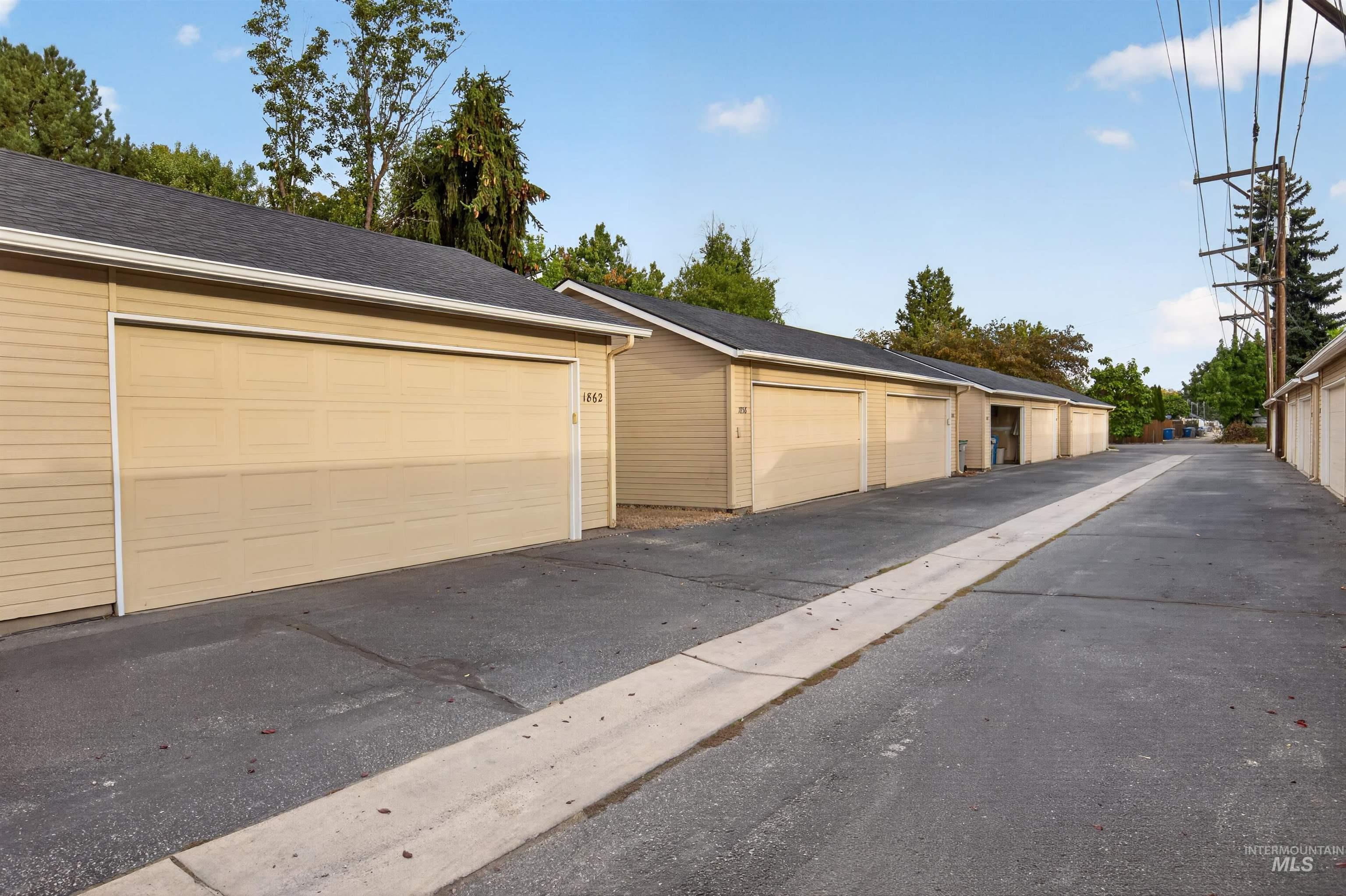 1862 S Leadville, Boise, Idaho 83706, 2 Bedrooms, 2 Bathrooms, Residential For Sale, Price $450,000,MLS 99001991