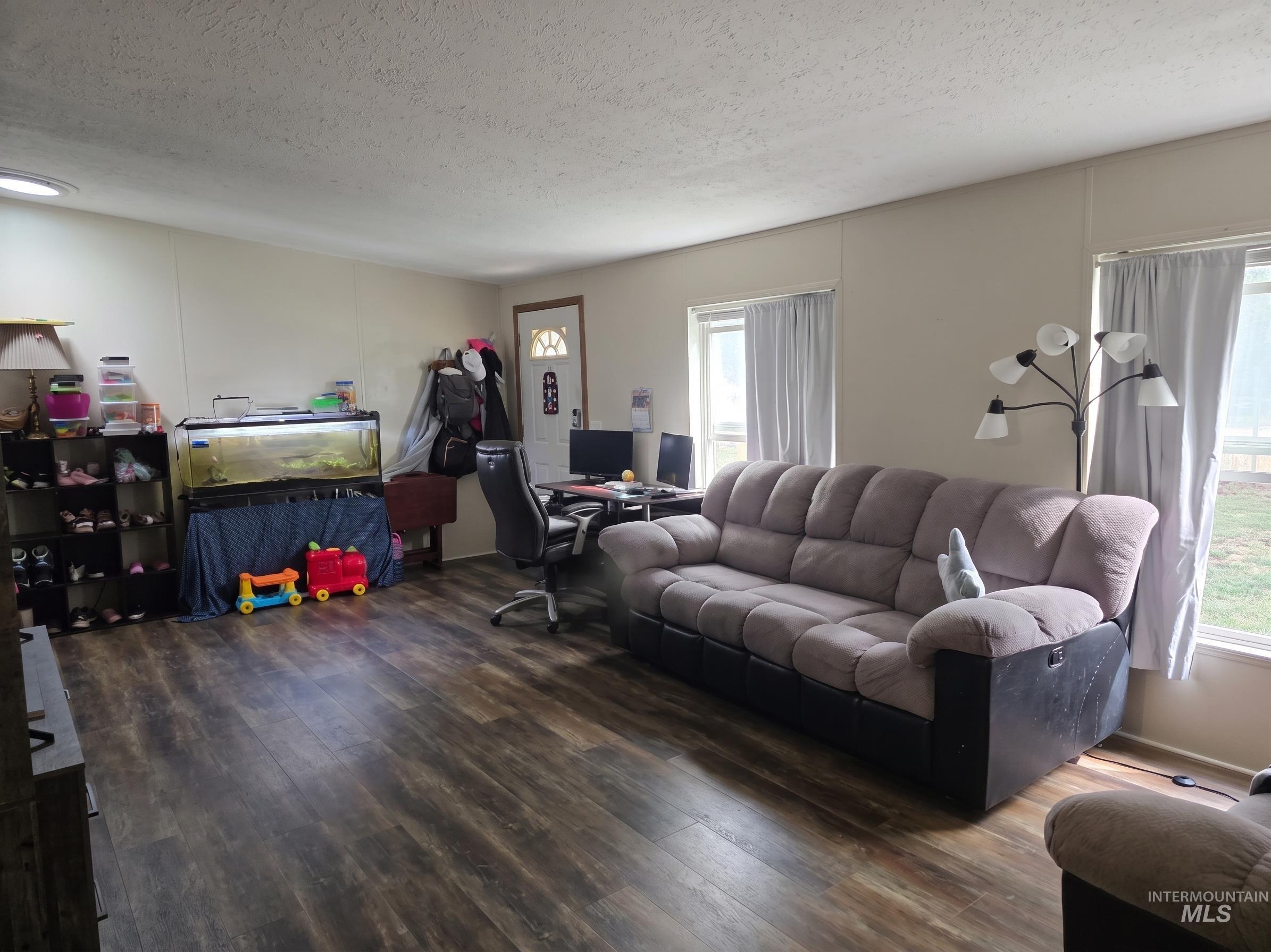 13821 Gary Ln, Caldwell, Idaho 83607, 5 Bedrooms, 2 Bathrooms, Residential For Sale, Price $449,500,MLS 99001994