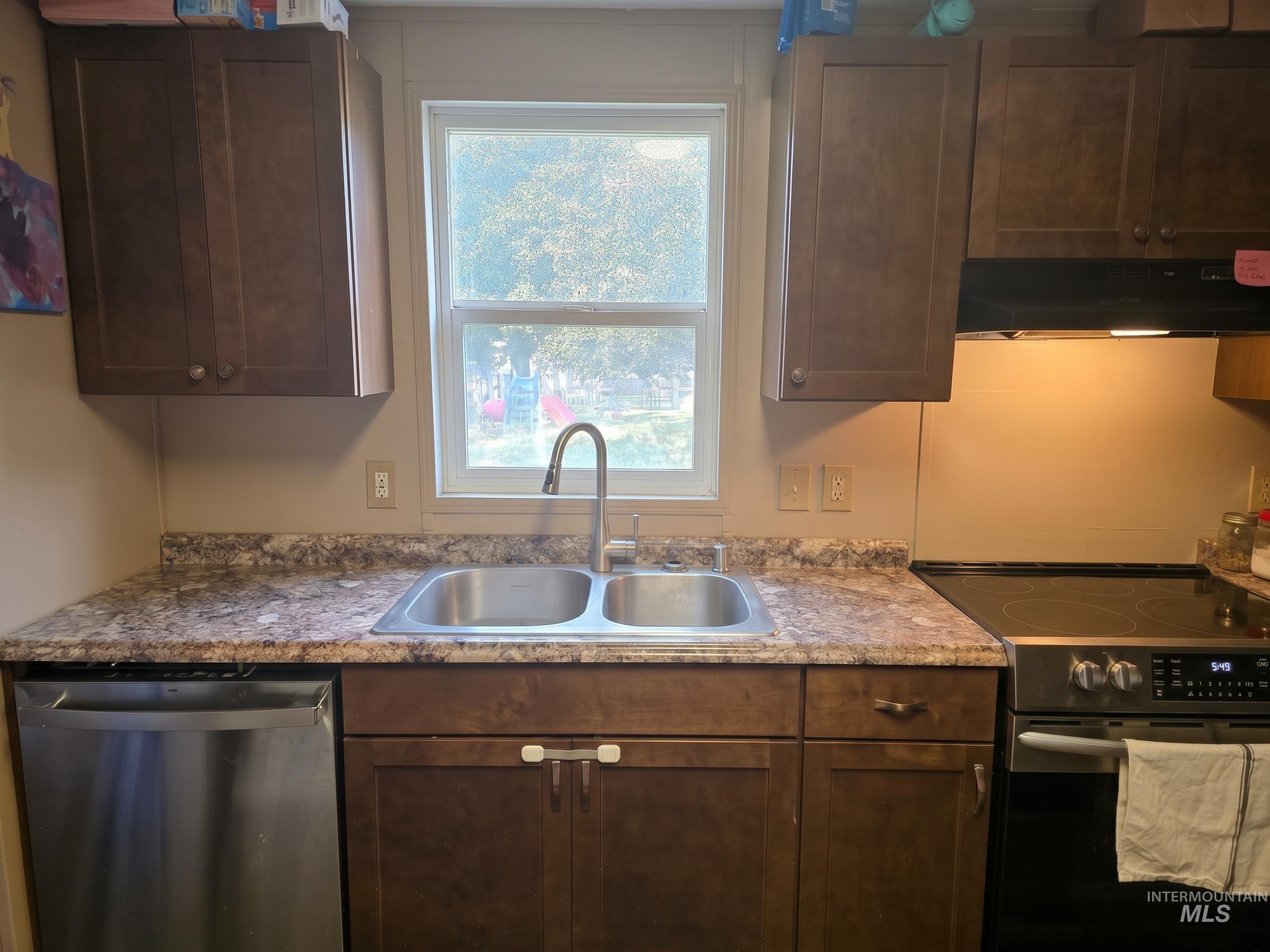 13821 Gary Ln, Caldwell, Idaho 83607, 5 Bedrooms, 2 Bathrooms, Residential For Sale, Price $449,500,MLS 99001994