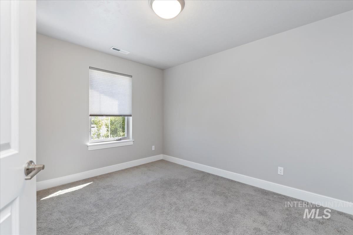 3332 W Ladle Rapids Ct., Meridian, Idaho 83646, 4 Bedrooms, 2.5 Bathrooms, Residential For Sale, Price $549,900,MLS 99001996