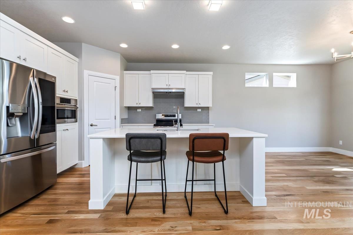 3332 W Ladle Rapids Ct., Meridian, Idaho 83646, 4 Bedrooms, 2.5 Bathrooms, Residential For Sale, Price $549,900,MLS 99001996