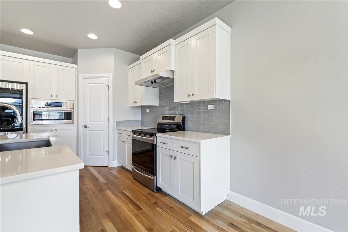 3332 W Ladle Rapids Ct., Meridian, Idaho 83646, 4 Bedrooms, 2.5 Bathrooms, Residential For Sale, Price $549,900,MLS 99001996