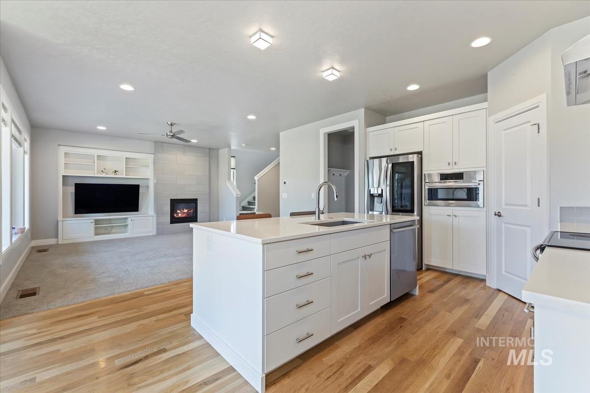 3332 W Ladle Rapids Ct., Meridian, Idaho 83646, 4 Bedrooms, 2.5 Bathrooms, Residential For Sale, Price $549,900,MLS 99001996