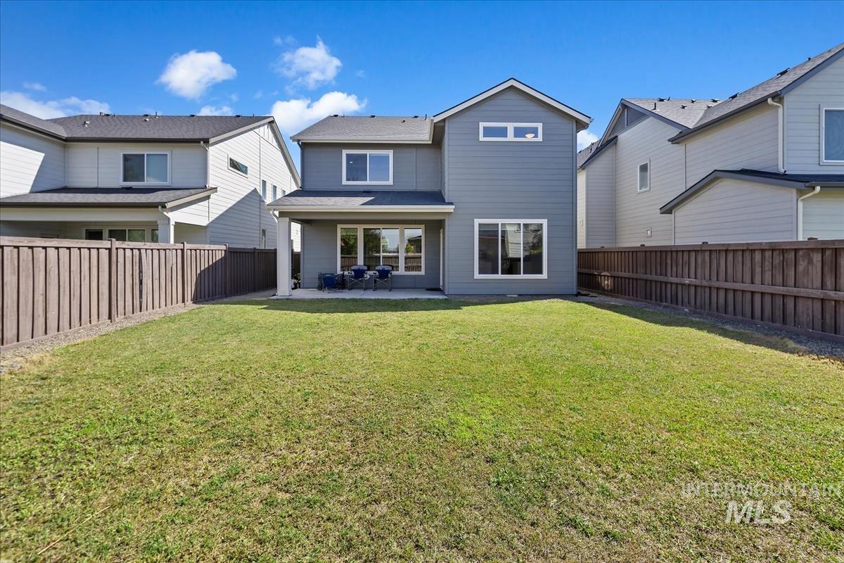 3332 W Ladle Rapids Ct., Meridian, Idaho 83646, 4 Bedrooms, 2.5 Bathrooms, Residential For Sale, Price $549,900,MLS 99001996