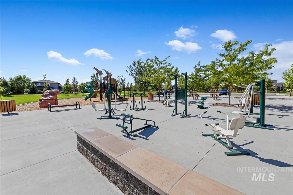 3332 W Ladle Rapids Ct., Meridian, Idaho 83646, 4 Bedrooms, 2.5 Bathrooms, Residential For Sale, Price $549,900,MLS 99001996