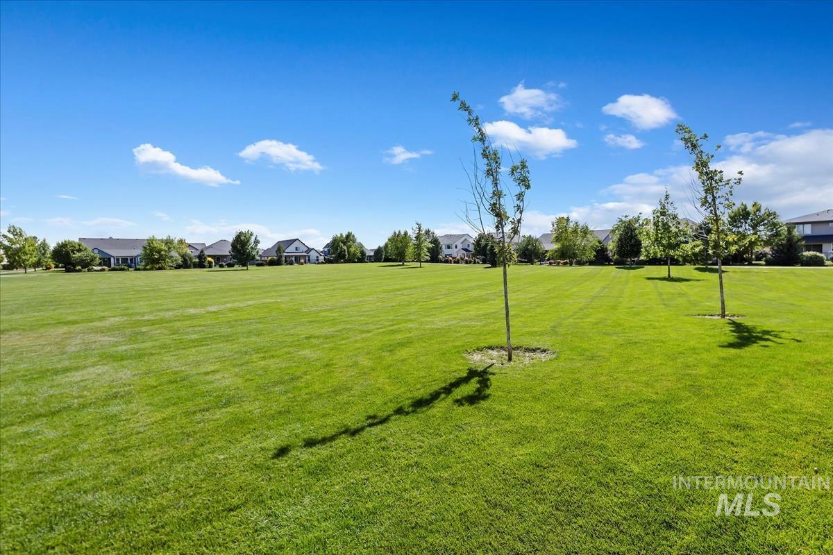 3332 W Ladle Rapids Ct., Meridian, Idaho 83646, 4 Bedrooms, 2.5 Bathrooms, Residential For Sale, Price $549,900,MLS 99001996