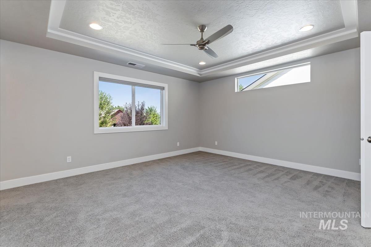 3332 W Ladle Rapids Ct., Meridian, Idaho 83646, 4 Bedrooms, 2.5 Bathrooms, Residential For Sale, Price $549,900,MLS 99001996