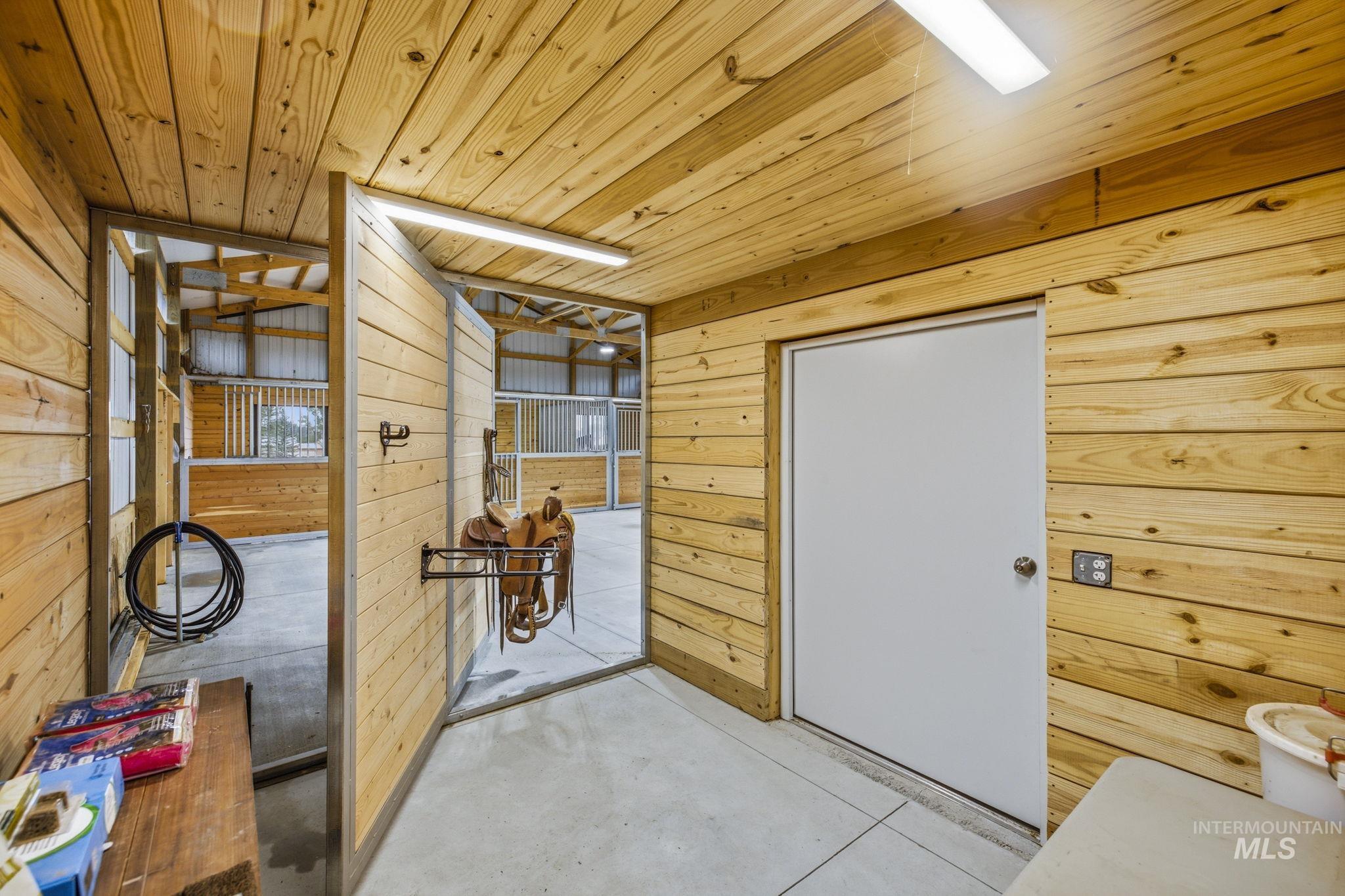 1385 S Ash Ave, Kuna, Idaho 83634, 5 Bedrooms, 4 Bathrooms, Residential For Sale, Price $1,875,000,MLS 99001999