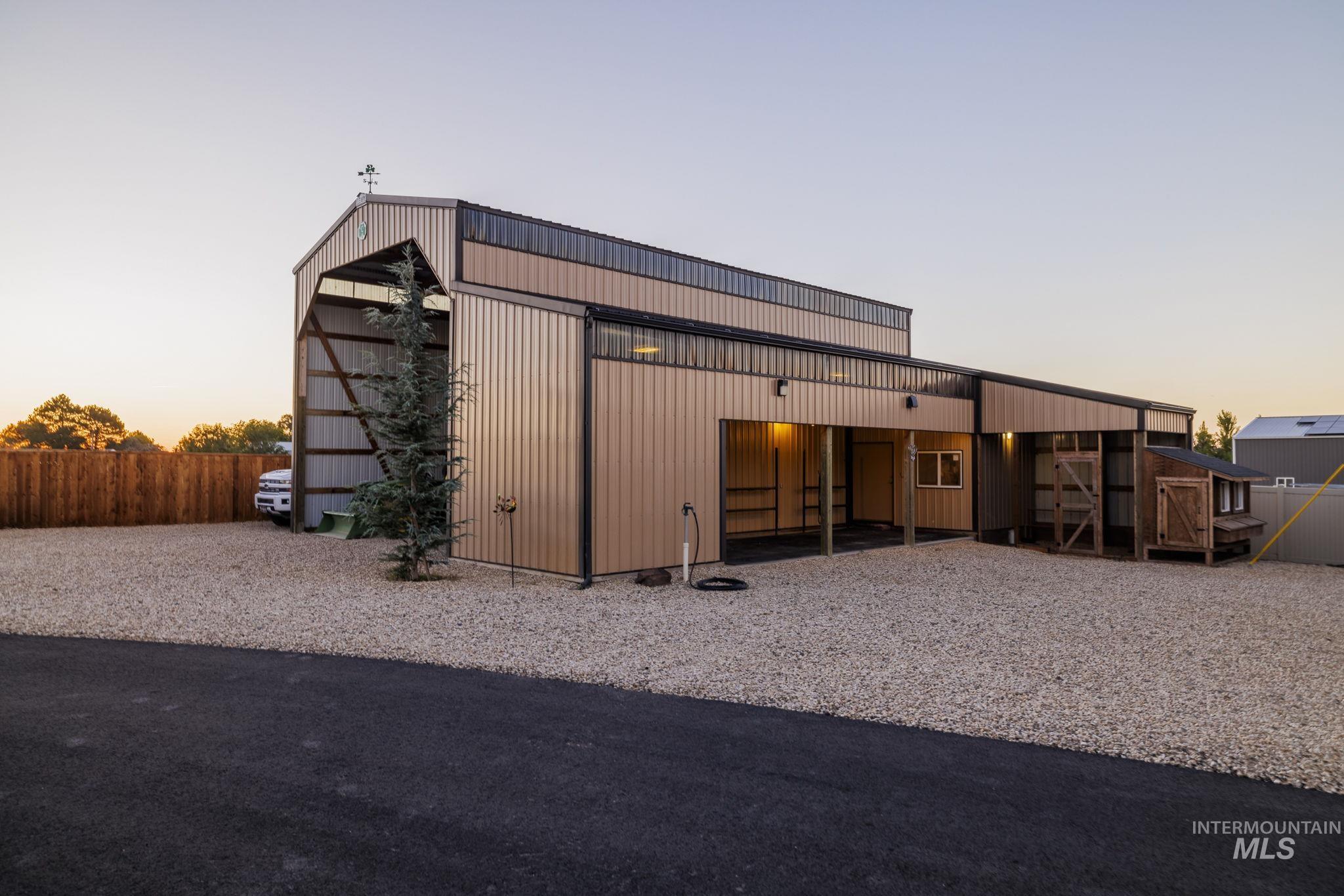 1385 S Ash Ave, Kuna, Idaho 83634, 5 Bedrooms, 4 Bathrooms, Residential For Sale, Price $1,875,000,MLS 99001999