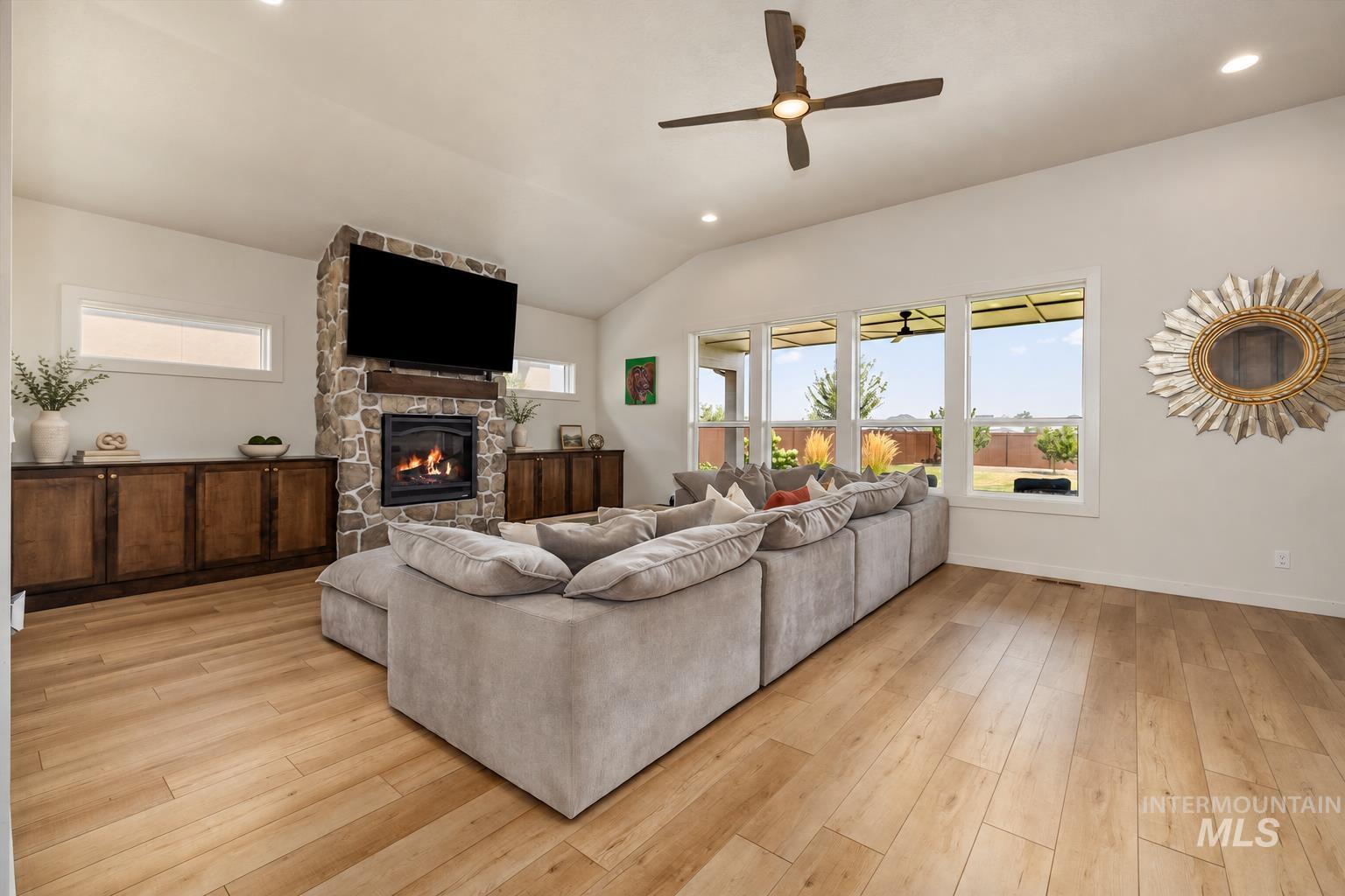 3276 N Fire Flower Ave, Star, Idaho 83669, 4 Bedrooms, 2.5 Bathrooms, Residential For Sale, Price $800,000,MLS 99002001