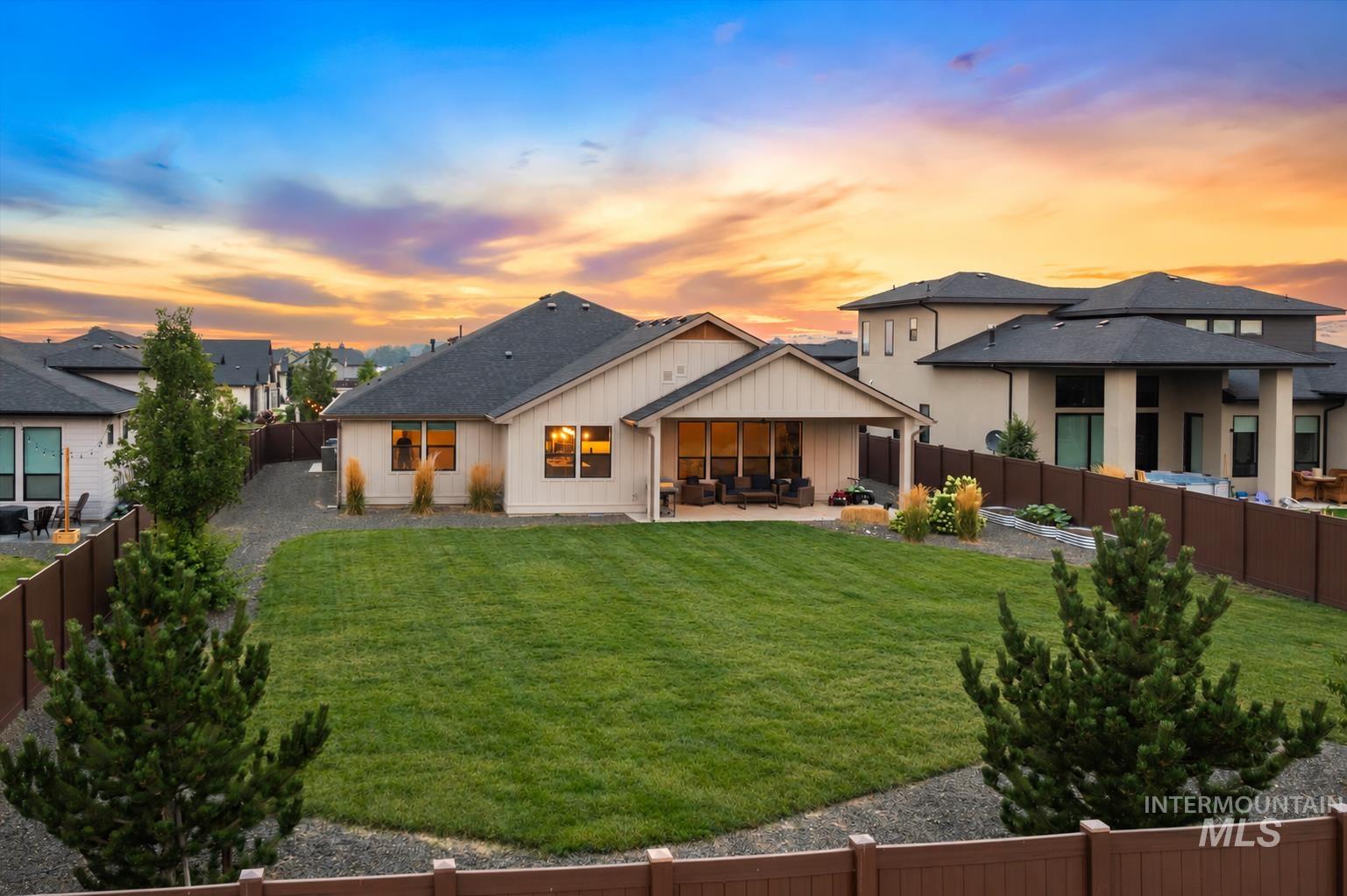 3276 N Fire Flower Ave, Star, Idaho 83669, 4 Bedrooms, 2.5 Bathrooms, Residential For Sale, Price $800,000,MLS 99002001