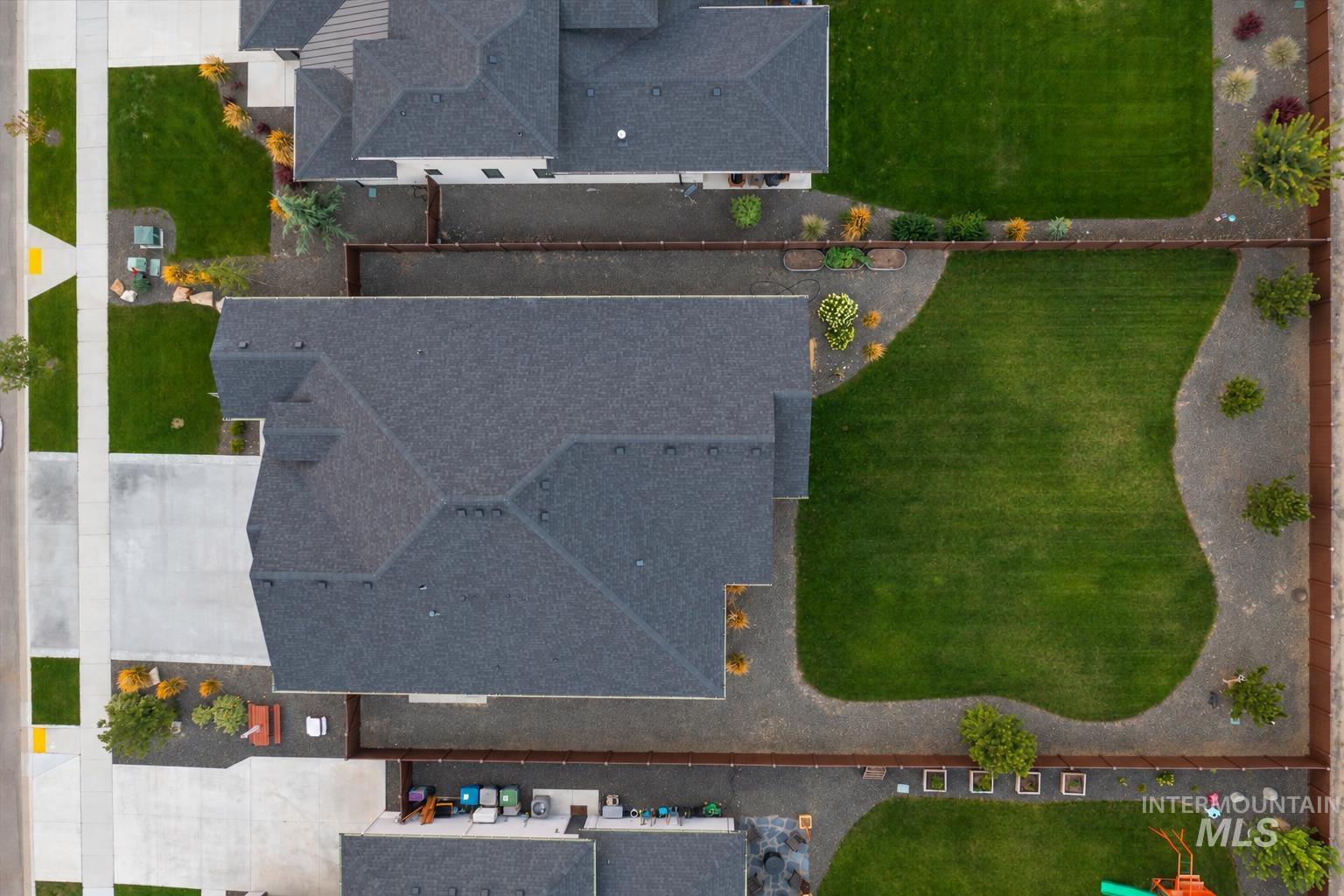 3276 N Fire Flower Ave, Star, Idaho 83669, 4 Bedrooms, 2.5 Bathrooms, Residential For Sale, Price $800,000,MLS 99002001