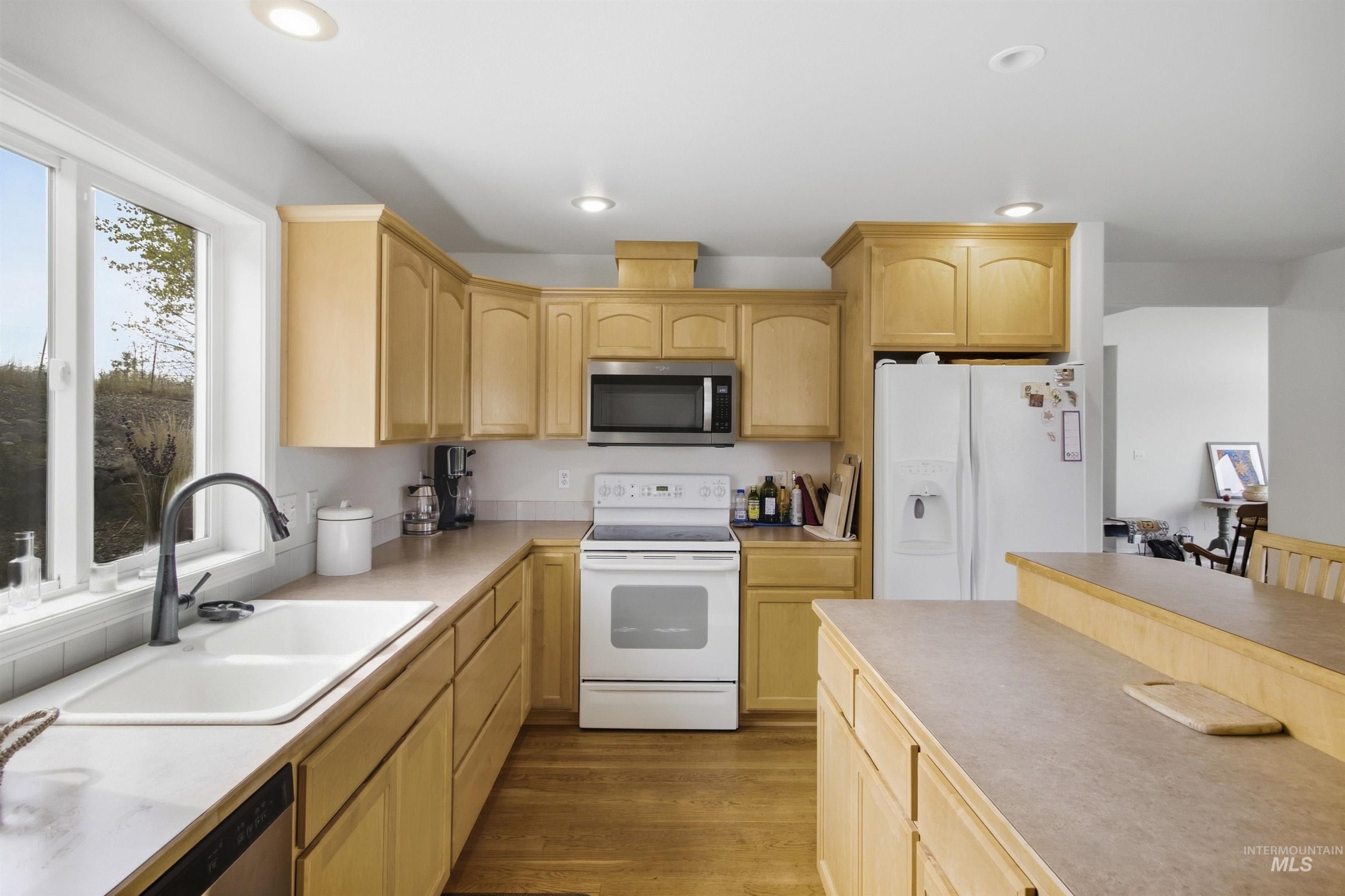 2265 E Sixth Street, Moscow, Idaho 83843, 3 Bedrooms, 2.5 Bathrooms, Residential For Sale, Price $619,000,MLS 99002010