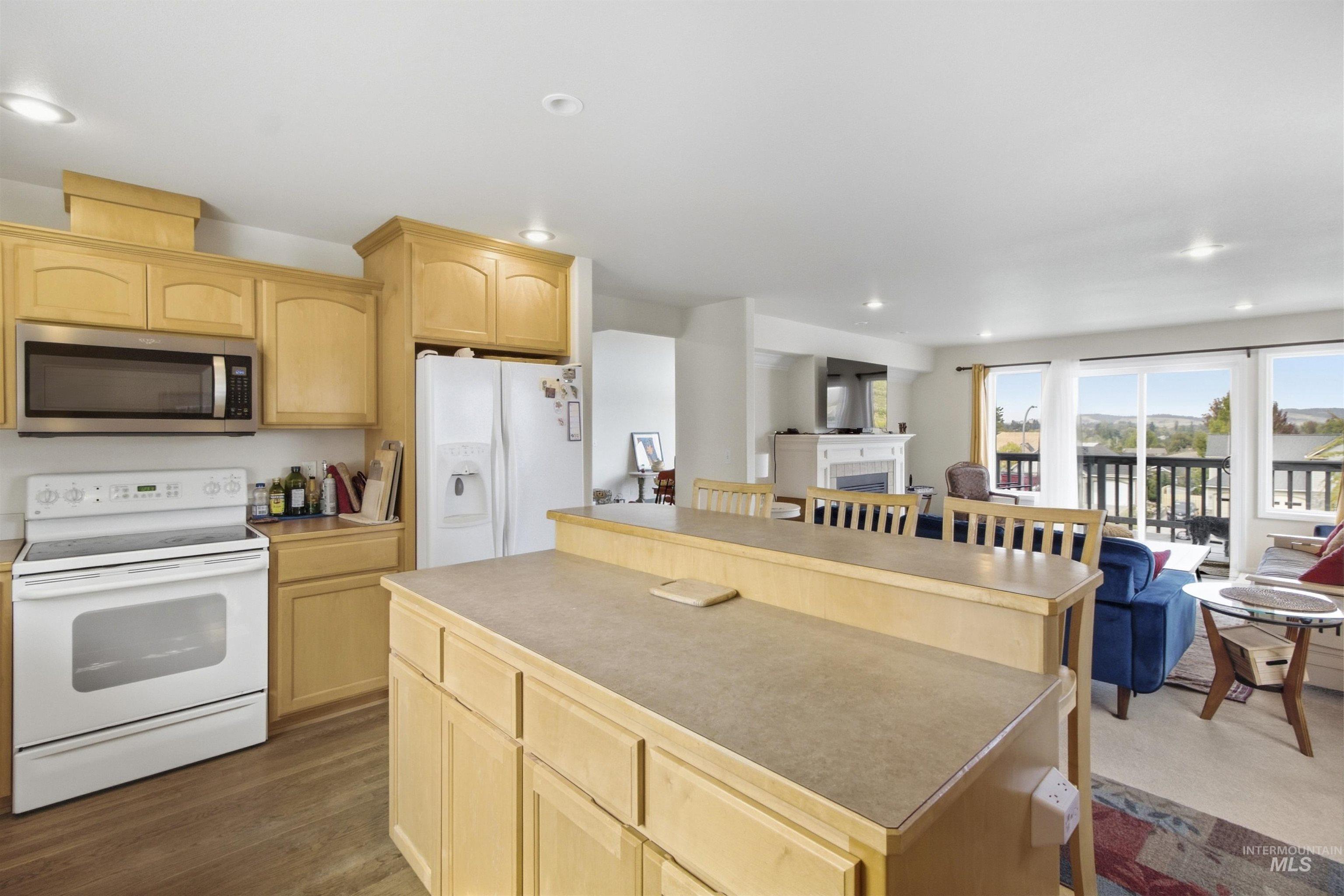 2265 E Sixth Street, Moscow, Idaho 83843, 3 Bedrooms, 2.5 Bathrooms, Residential For Sale, Price $619,000,MLS 99002010