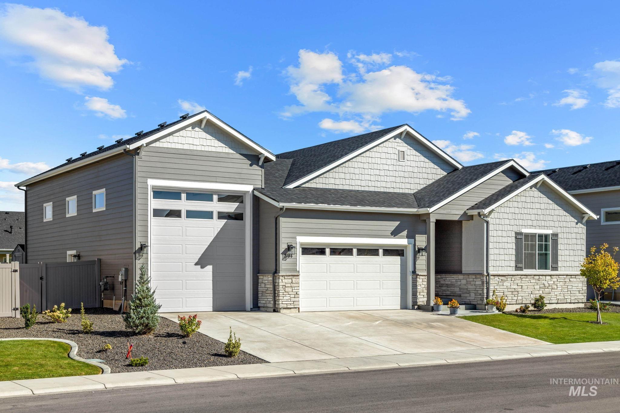 2194 N Mountain Vista Ave, Star, Idaho 83669, 3 Bedrooms, 2.5 Bathrooms, Residential For Sale, Price $764,900,MLS 99002011