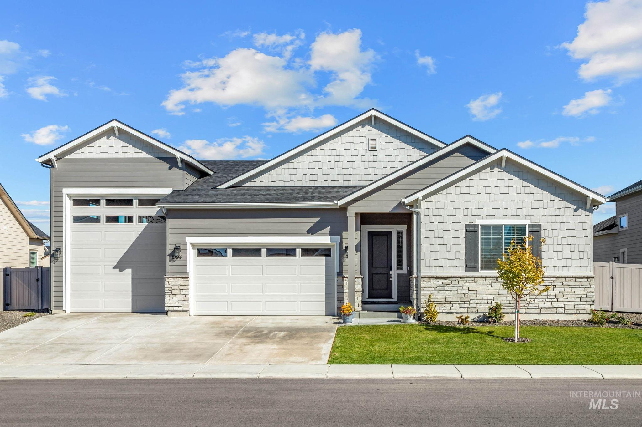 2194 N Mountain Vista Ave, Star, Idaho 83669, 3 Bedrooms, 2.5 Bathrooms, Residential For Sale, Price $764,900,MLS 99002011