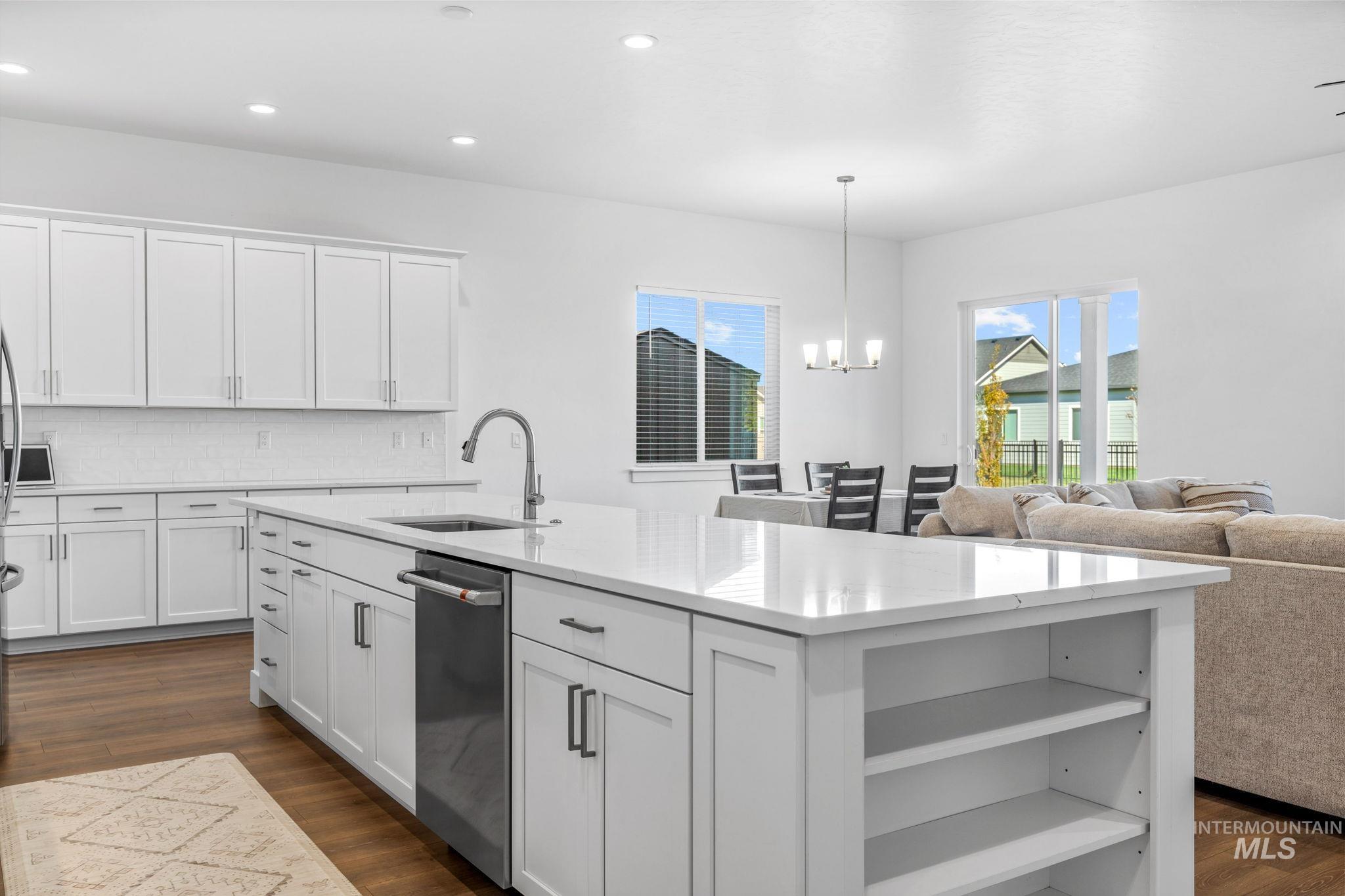 2194 N Mountain Vista Ave, Star, Idaho 83669, 3 Bedrooms, 2.5 Bathrooms, Residential For Sale, Price $764,900,MLS 99002011