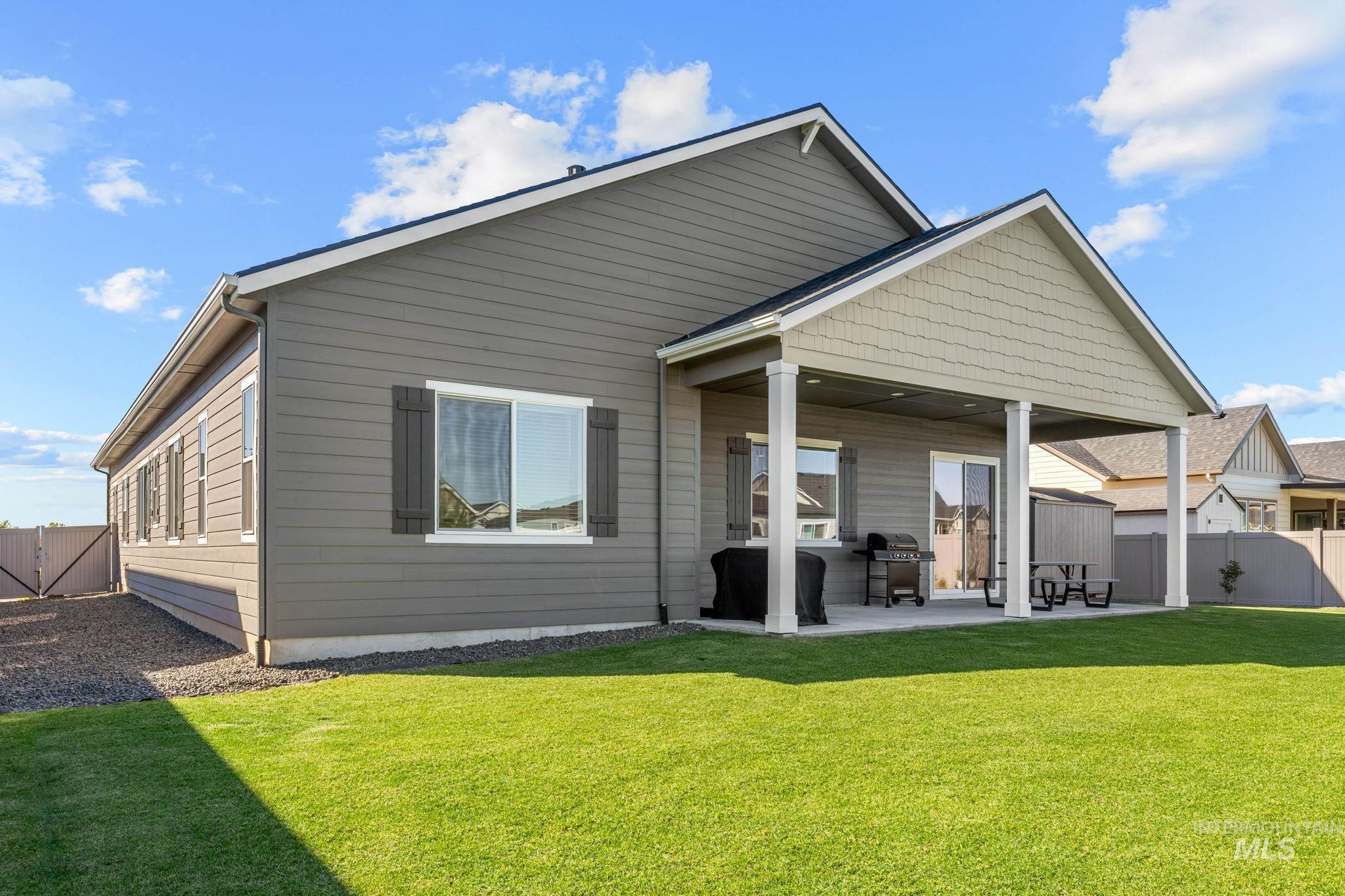 2194 N Mountain Vista Ave, Star, Idaho 83669, 3 Bedrooms, 2.5 Bathrooms, Residential For Sale, Price $764,900,MLS 99002011