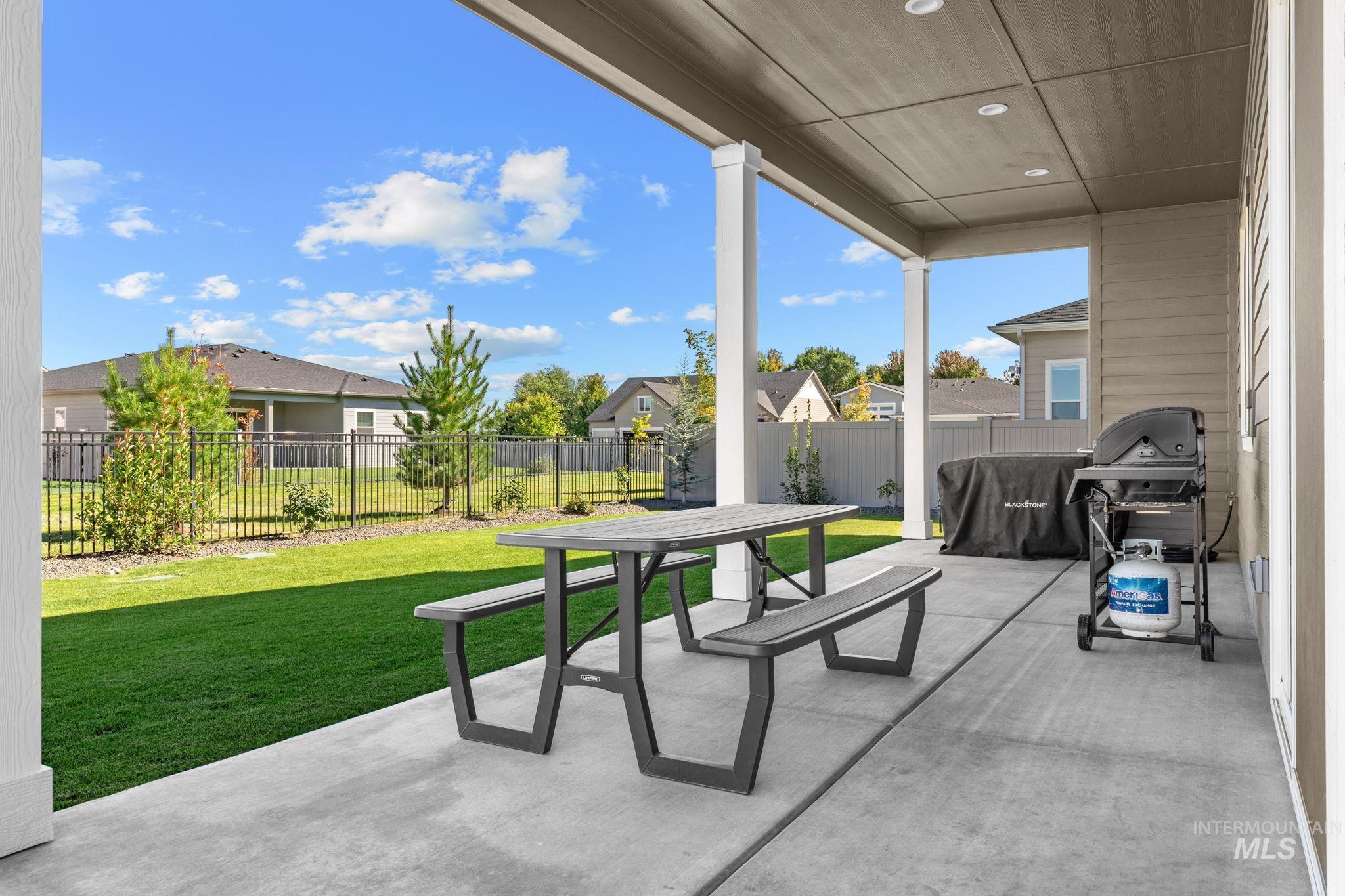 2194 N Mountain Vista Ave, Star, Idaho 83669, 3 Bedrooms, 2.5 Bathrooms, Residential For Sale, Price $764,900,MLS 99002011
