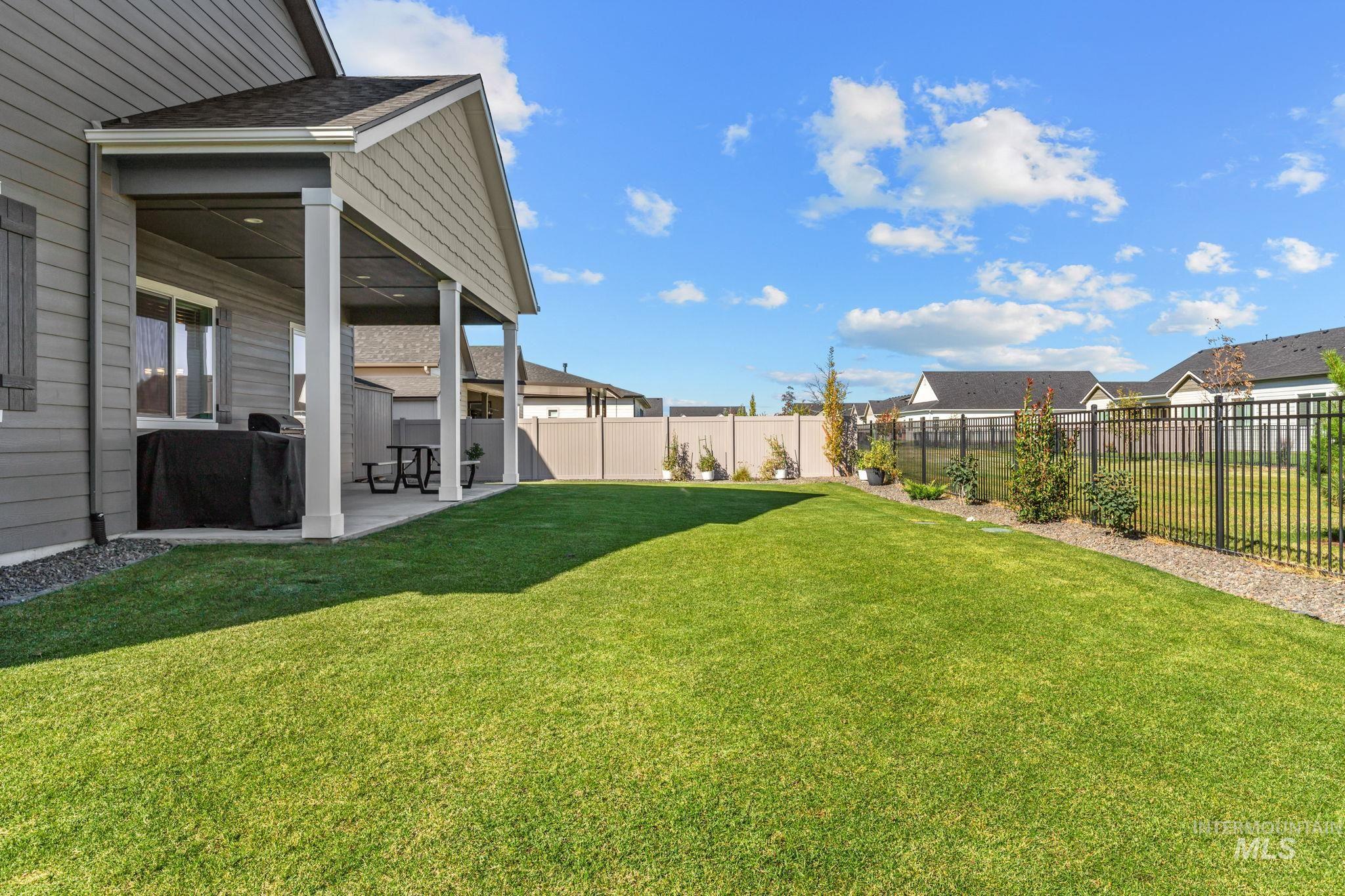 2194 N Mountain Vista Ave, Star, Idaho 83669, 3 Bedrooms, 2.5 Bathrooms, Residential For Sale, Price $764,900,MLS 99002011
