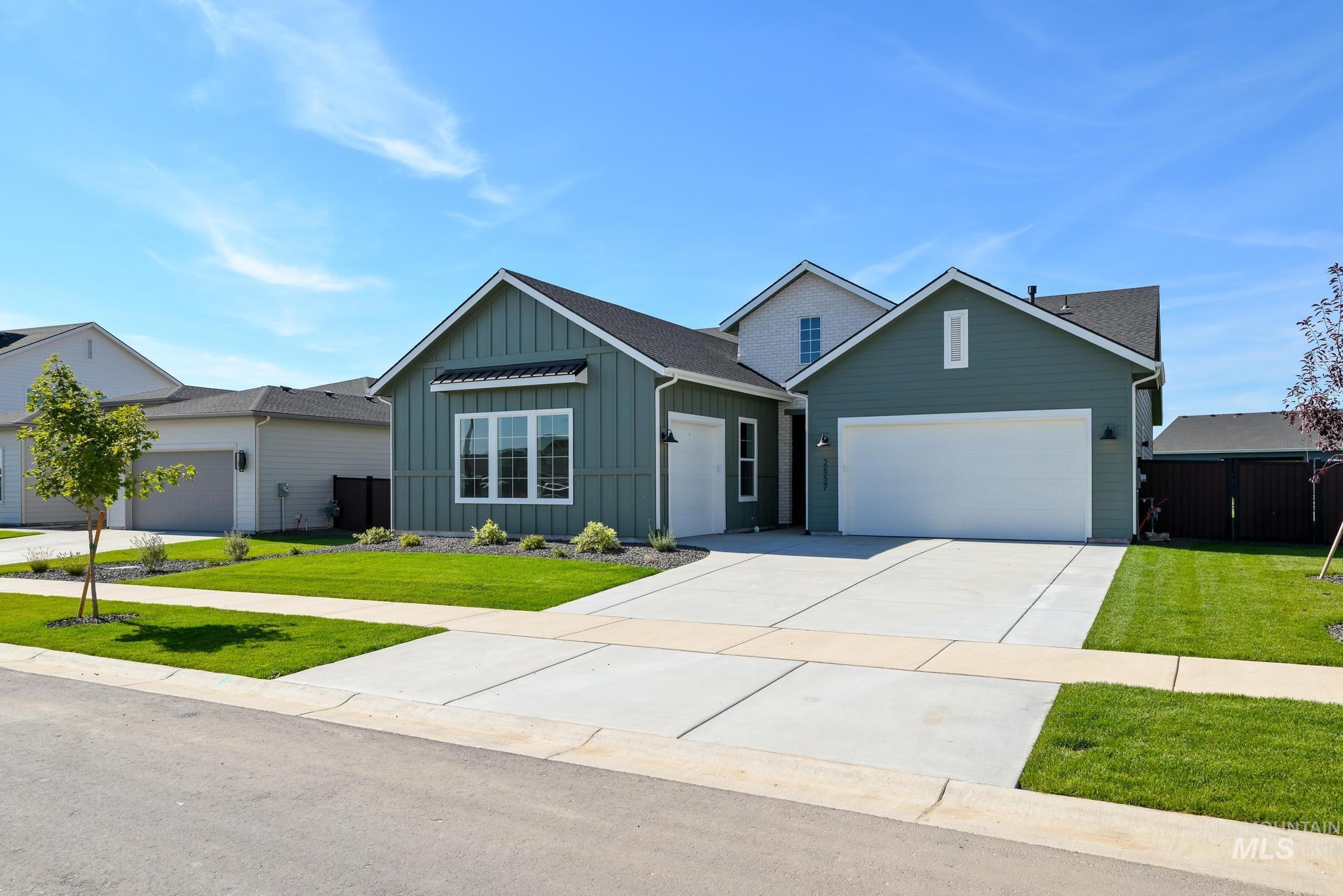 2657 N Silverbell Way, Eagle, Idaho 83616, 3 Bedrooms, 2 Bathrooms, Residential For Sale, Price $729,000,MLS 99002024