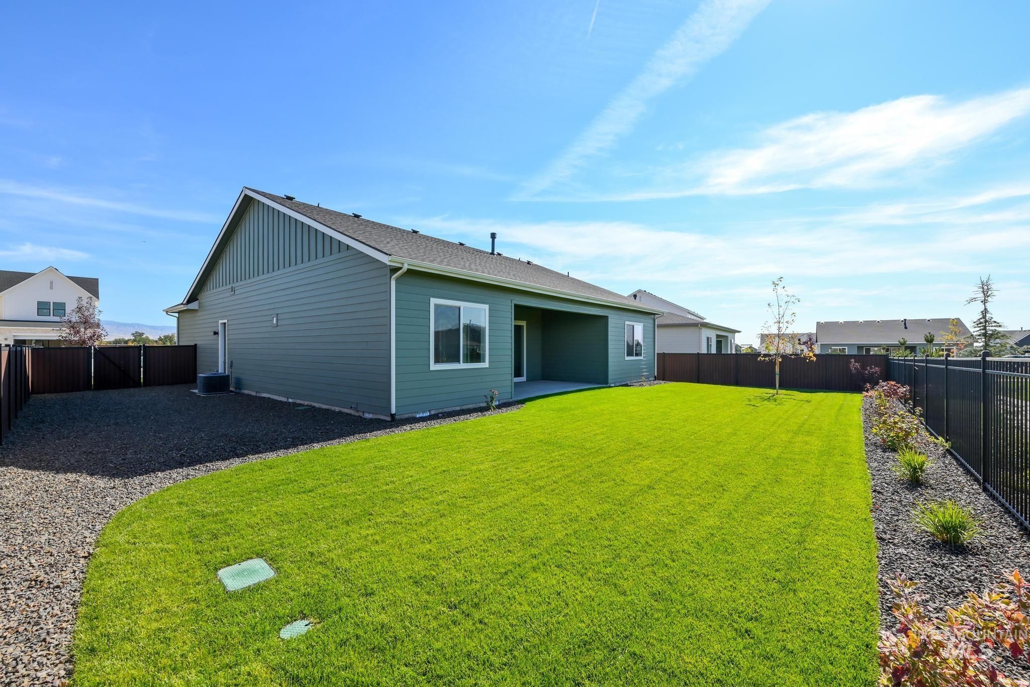 2657 N Silverbell Way, Eagle, Idaho 83616, 3 Bedrooms, 2 Bathrooms, Residential For Sale, Price $729,000,MLS 99002024