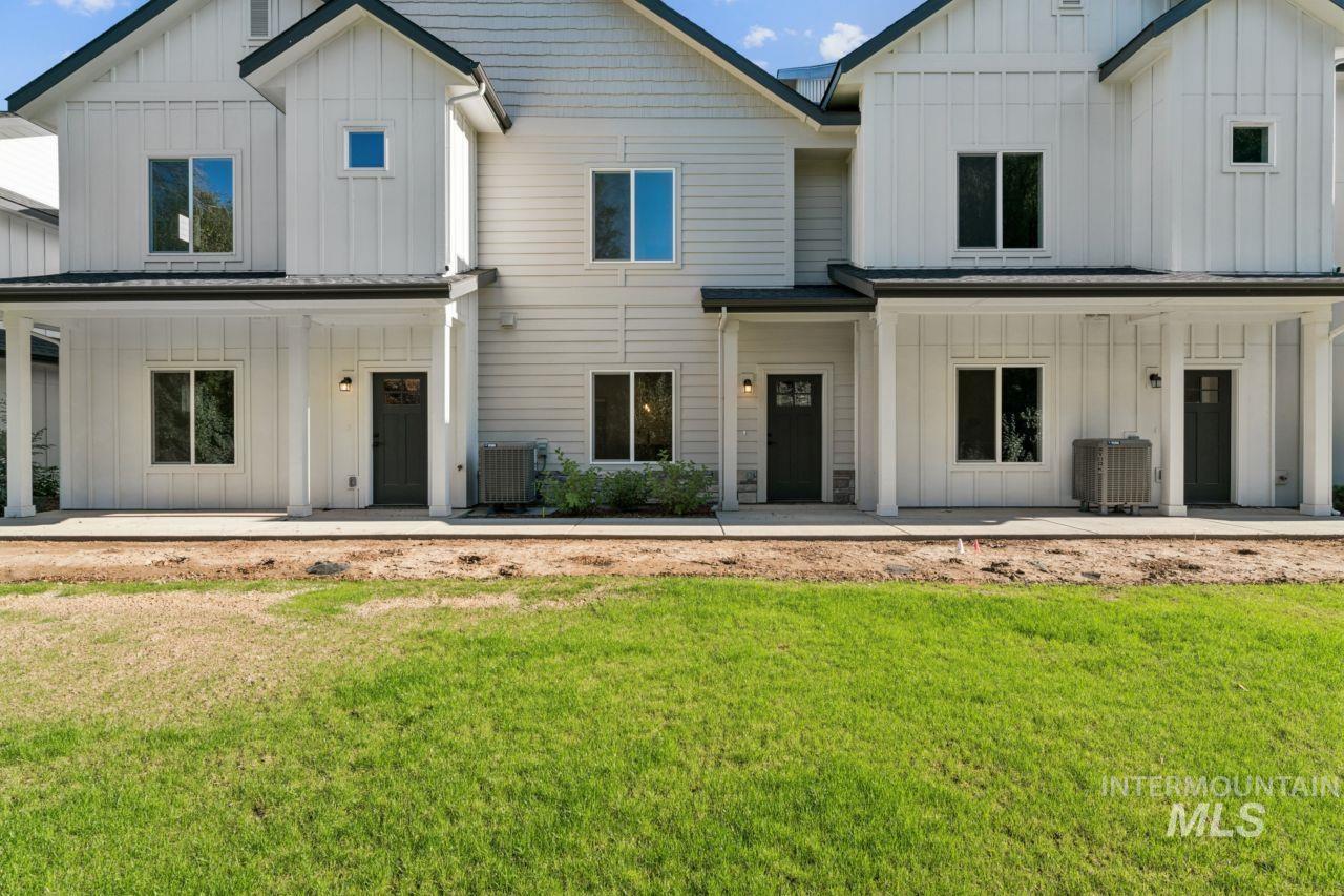 8287 W Latte Ln, Garden City, Idaho 83714, 3 Bedrooms, 2.5 Bathrooms, Residential For Sale, Price $447,775,MLS 99002028