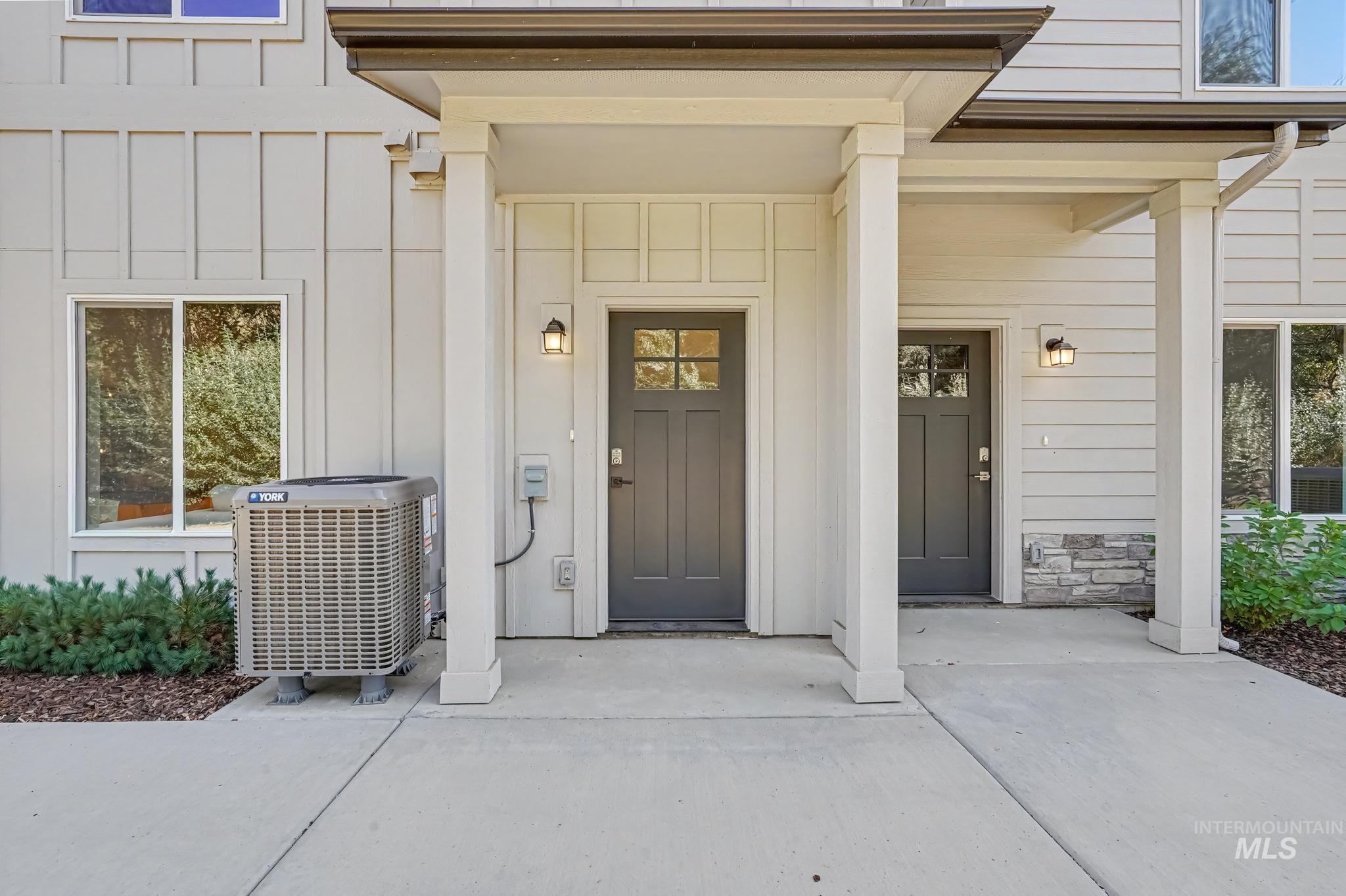 8287 W Latte Ln, Garden City, Idaho 83714, 3 Bedrooms, 2.5 Bathrooms, Residential For Sale, Price $447,775, 99002028