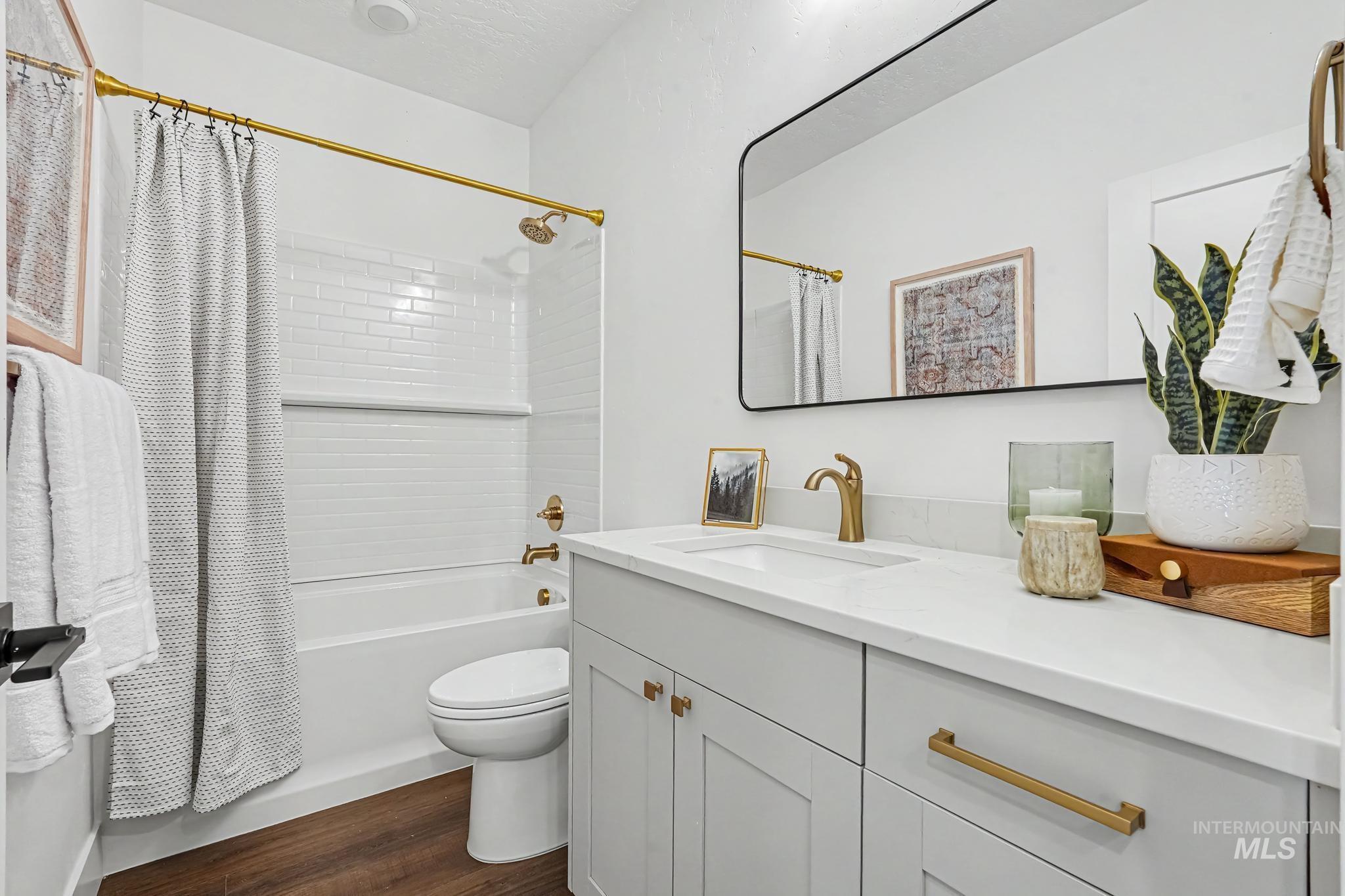 8287 W Latte Ln, Garden City, Idaho 83714, 3 Bedrooms, 2.5 Bathrooms, Residential For Sale, Price $447,775, 99002028