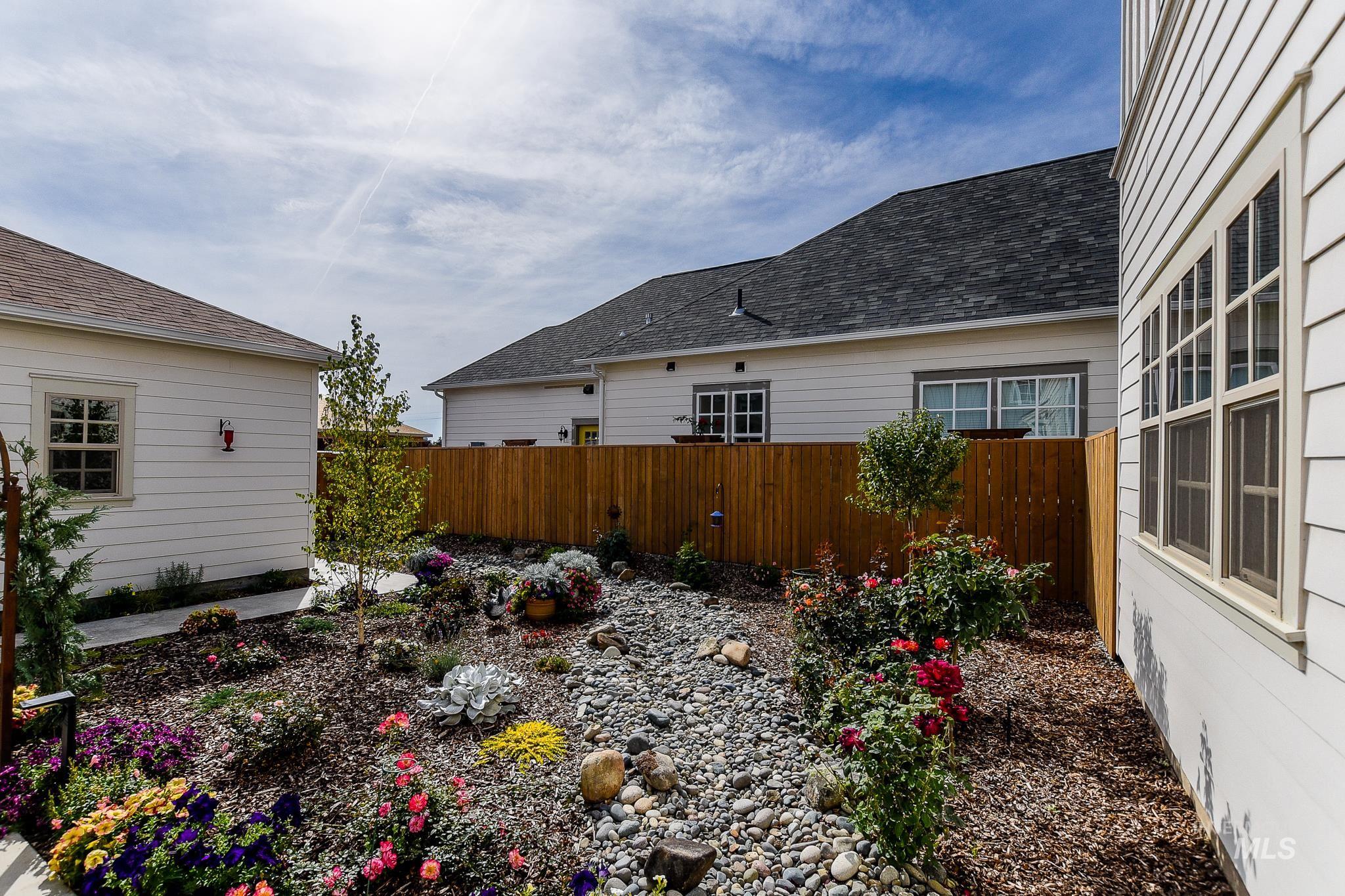 1470 Picotee Circle, Moscow, Idaho 83843, 3 Bedrooms, 2.5 Bathrooms, Residential For Sale, Price $549,500,MLS 99002029