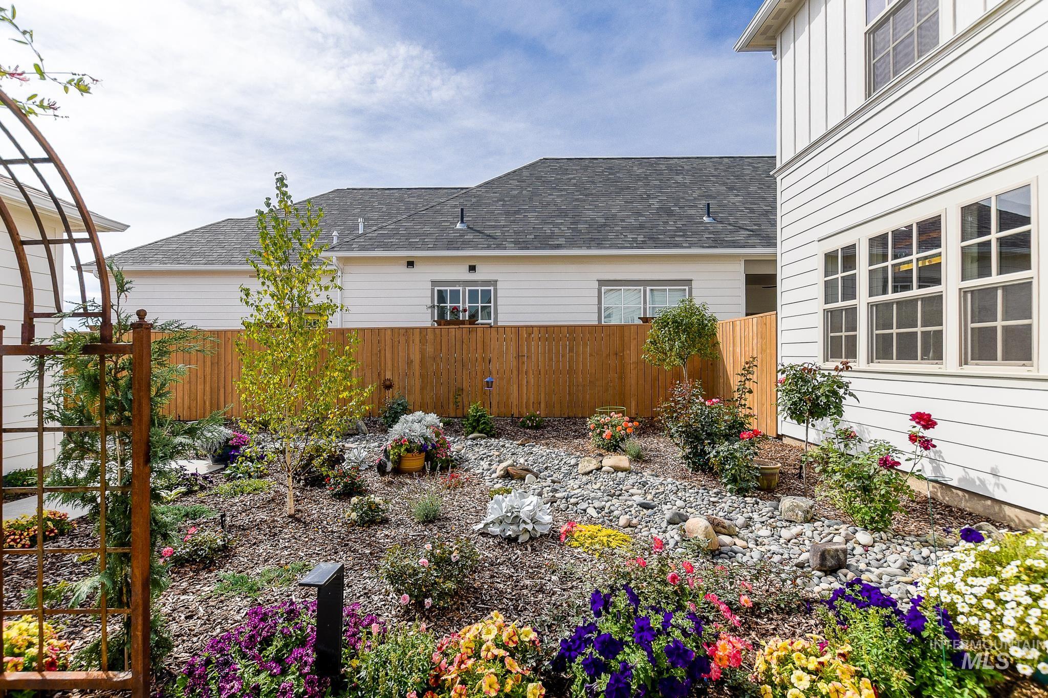 1470 Picotee Circle, Moscow, Idaho 83843, 3 Bedrooms, 2.5 Bathrooms, Residential For Sale, Price $549,500,MLS 99002029