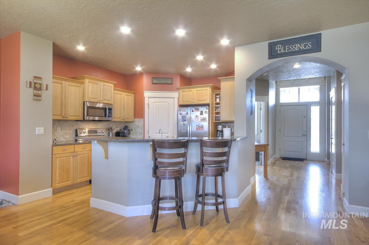 458 W Valentino St, Meridian, Idaho 83646, 3 Bedrooms, 2.5 Bathrooms, Residential For Sale, Price $630,900, 99002030