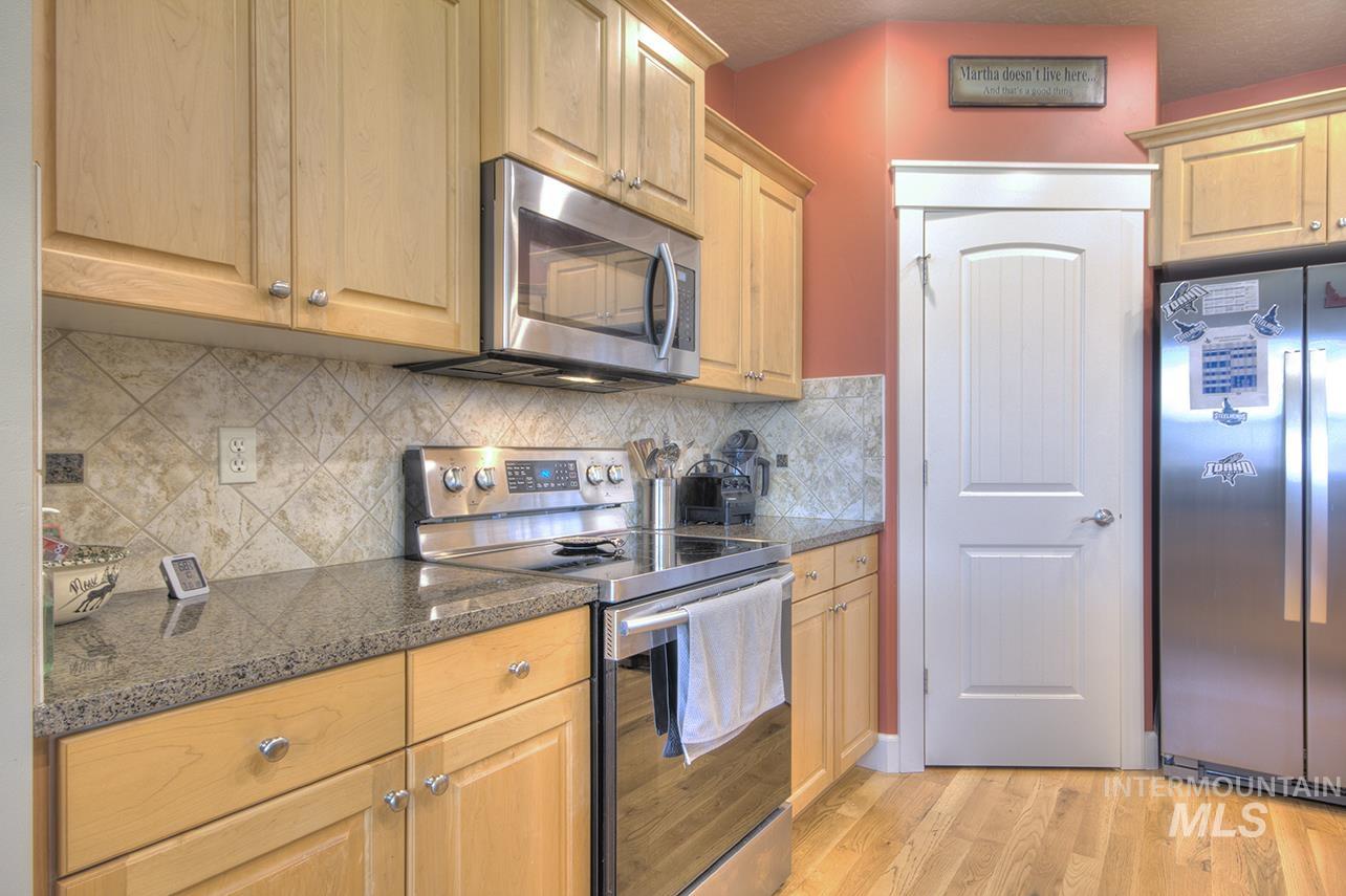 458 W Valentino St, Meridian, Idaho 83646, 3 Bedrooms, 2.5 Bathrooms, Residential For Sale, Price $630,900, 99002030